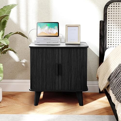 Miniatura 7 de AVZEAR Mesa auxiliar cuadrada grande de 24 pulgadas con estación de carga, mesa auxiliar de sofá acanalada de granja con puerta corredera y