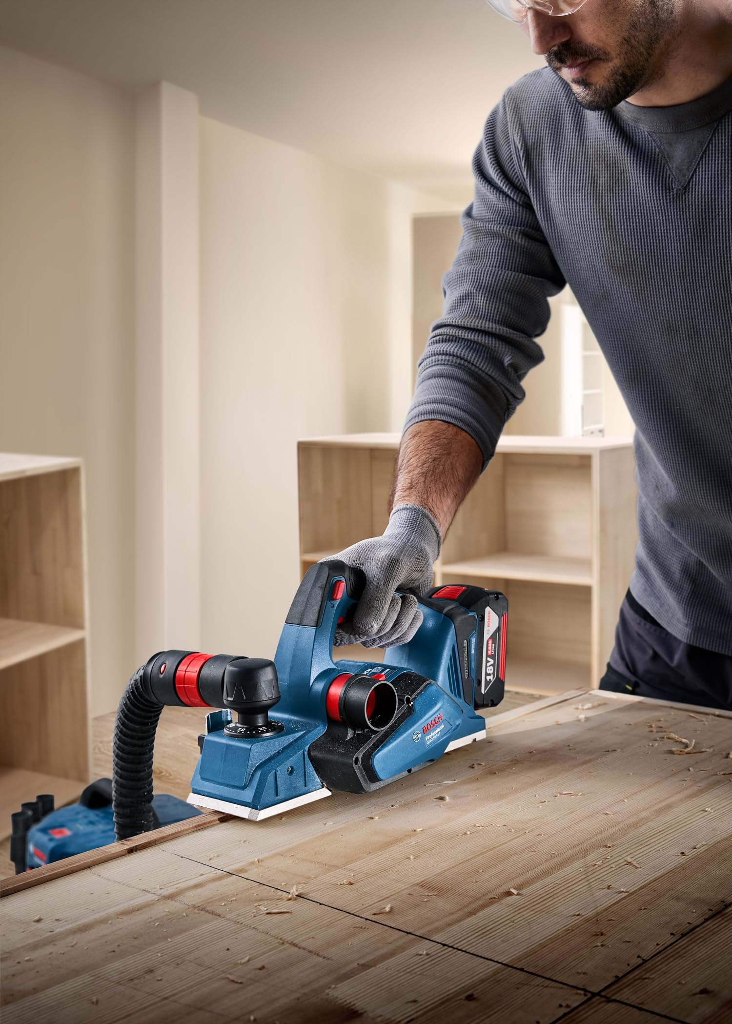 Bosch Professional Sistema de 18V: planchas inalámbricas GHO 185-LI (llave de montaje, mango de guía, bolsa de polvo)