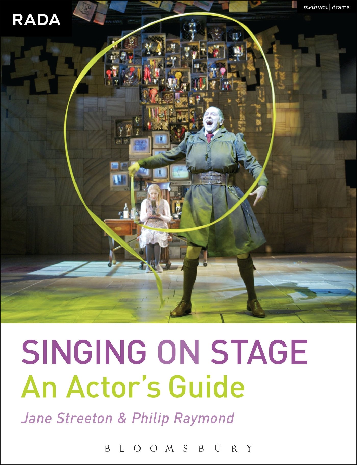 Singing on Stage: An Actor's Guide (RADA Guides)