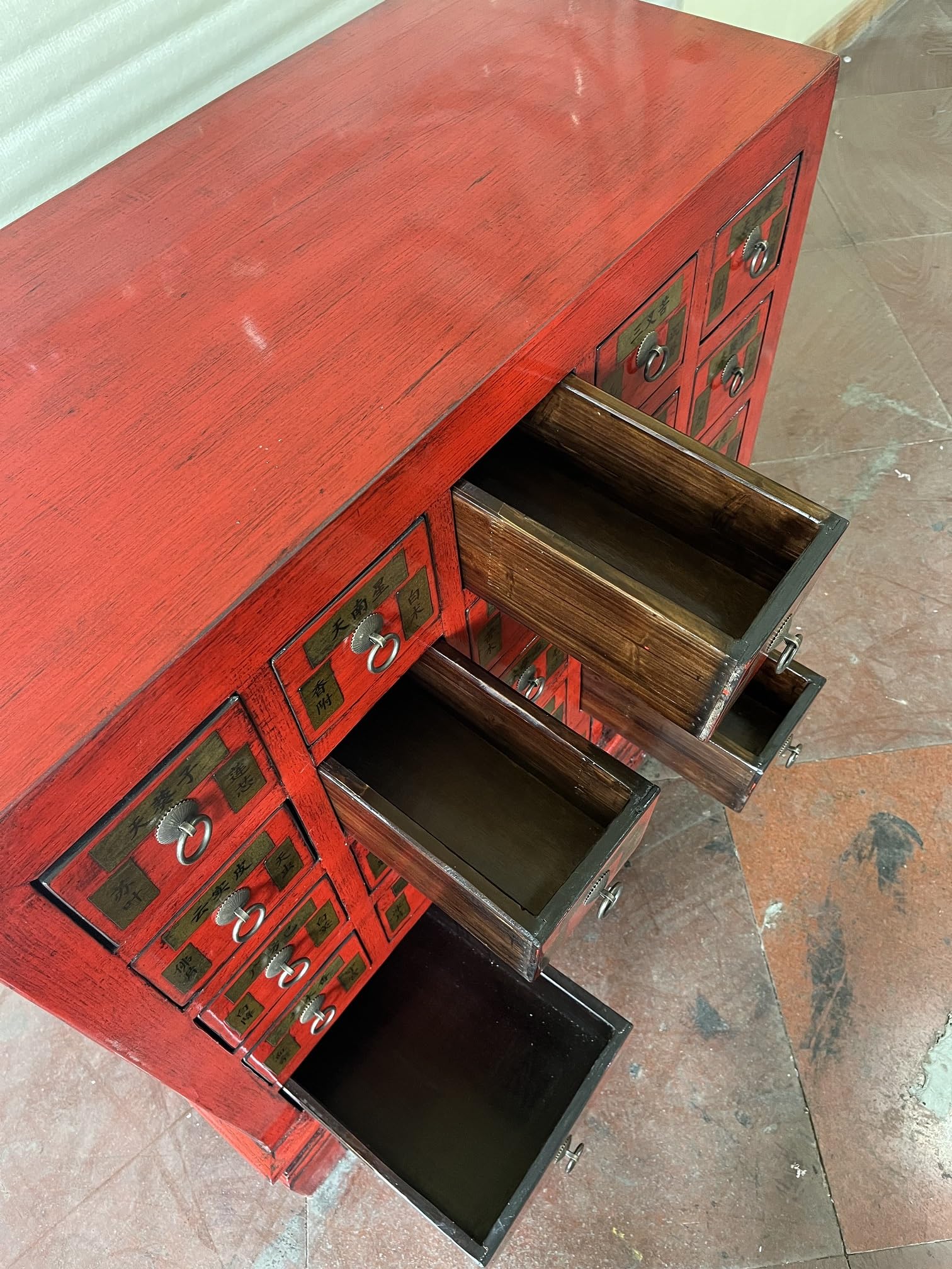 Kunibert Armoire à pharmacie en bois massif - Hauteur : 94 cm - Couleur : rouge