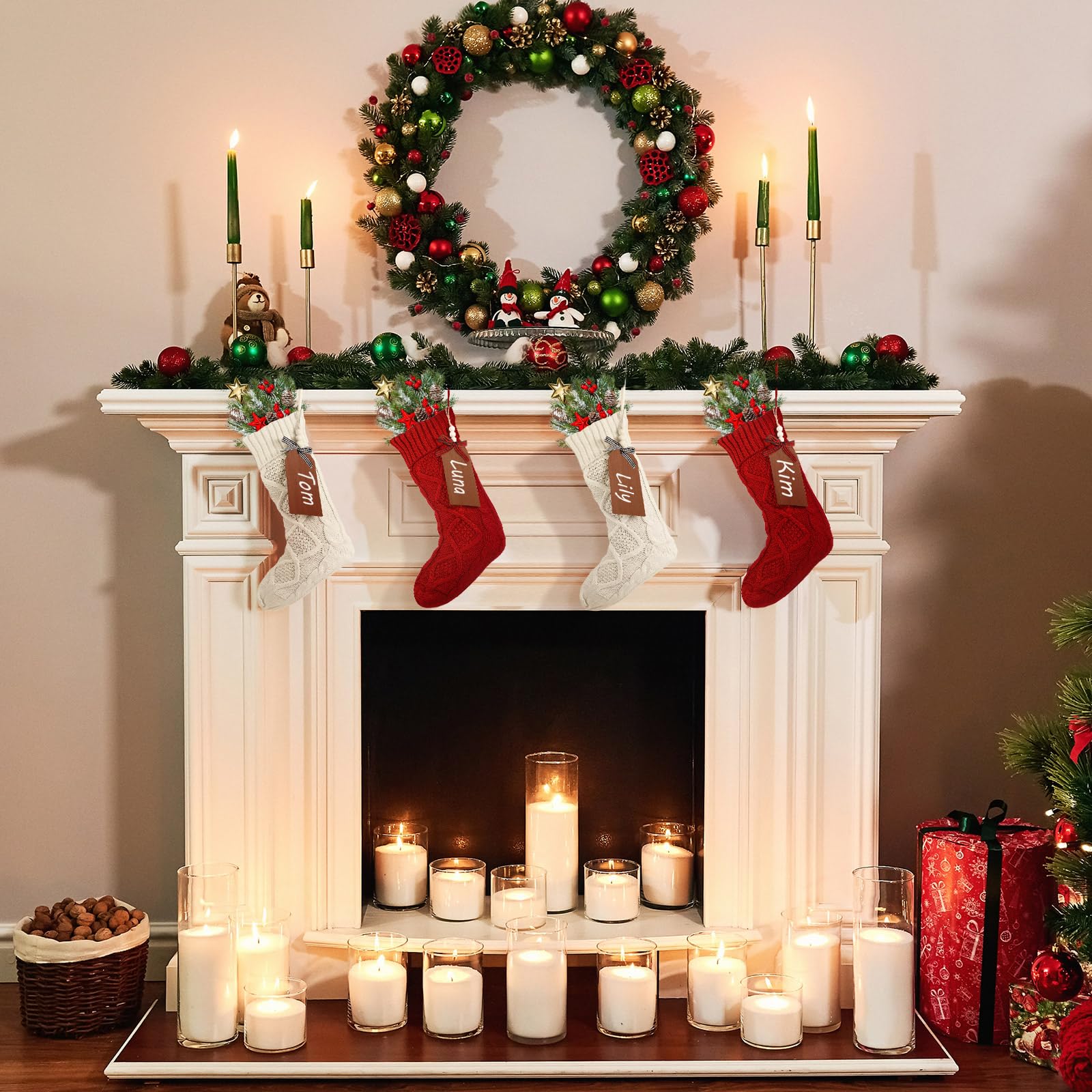 Aoriher Lot de 4 grandes chaussettes de Noël avec étiquettes nominatives en bois à faire soi-même, 45,7 cm, décorations de Noël à suspendre avec étiquettes de Noël pour fête de Noël (lin, rouge