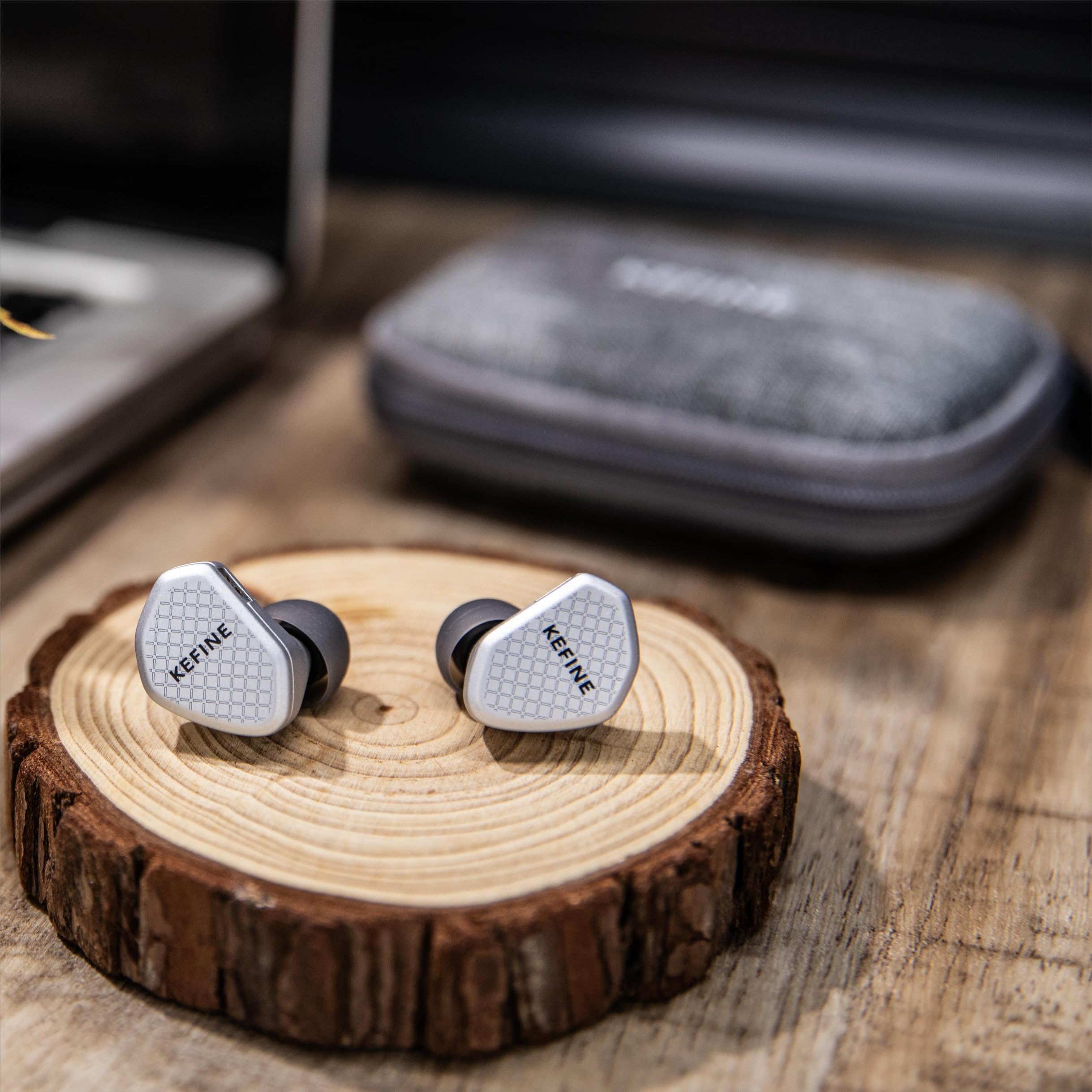 Linsoul Kefine Klean In Ear Monitor,Cuffie con Driver Dinamico con Diaframma DLC 10mm,Auricolari da Gioco,Ugelli Sostituibili,Cavo Placcato Argento Staccabile per Audiofili (Senza Mic 3.5mm, Argento)