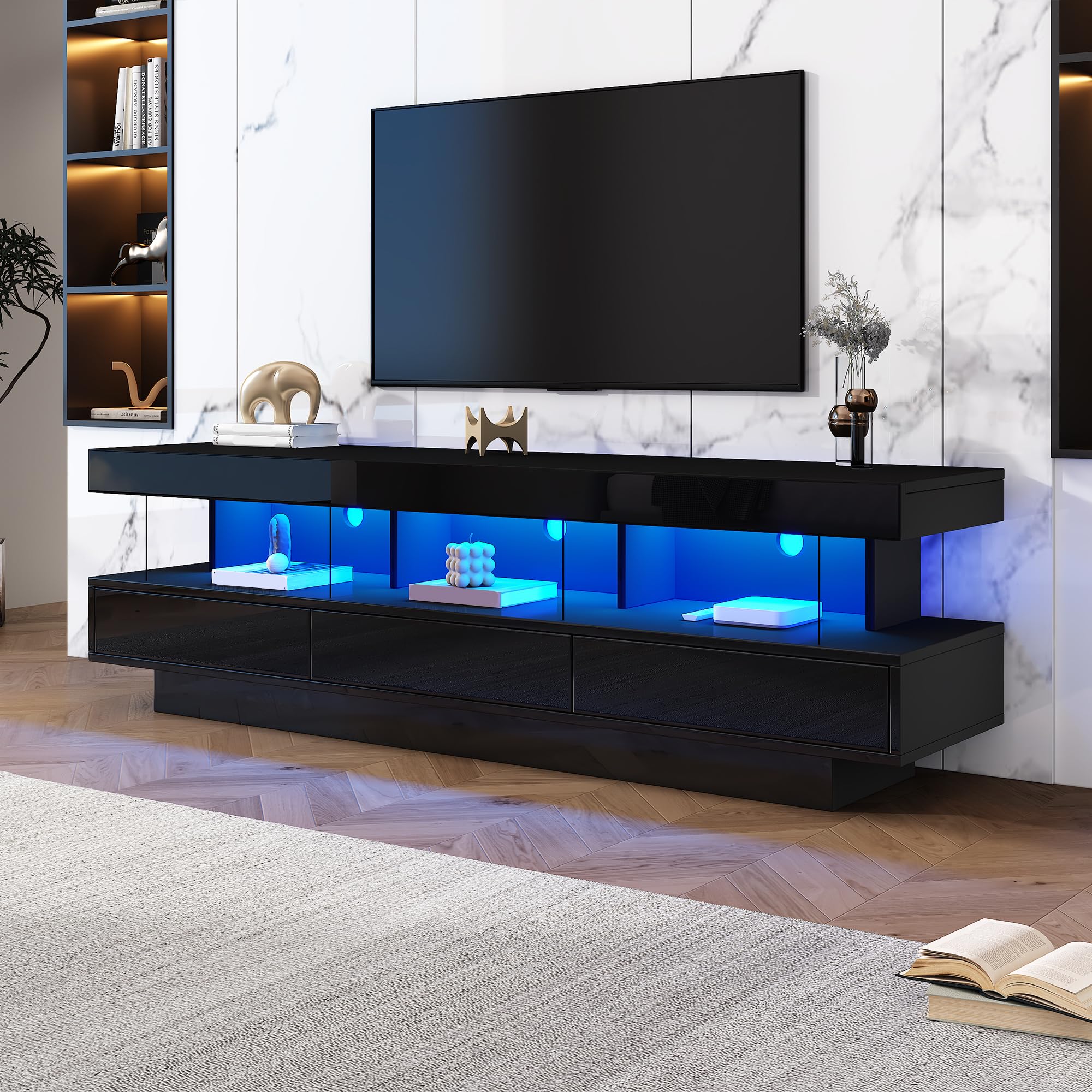 Mobile TV lucido con 3 scomparti aperti in vetro e ampio spazio di archiviazione, struttura stabile, superficie di facile manutenzione, adatto per TV fino a 70 pollici, arredamento moderno per