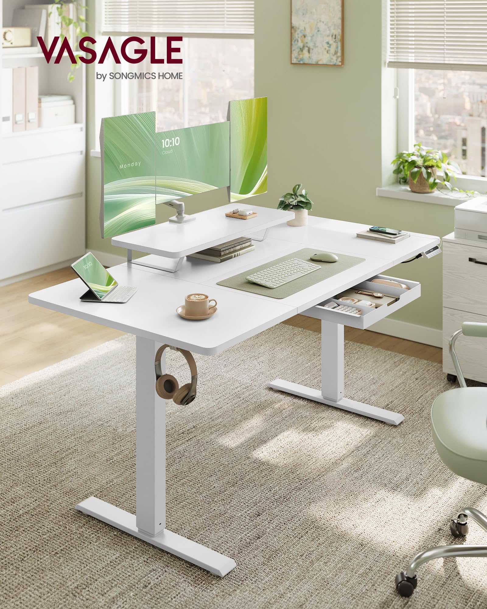 VASAGLE Höhenverstellbarer Schreibtisch, 140 x 70 cm, flexibel montierbarer Monitorständer, Schublade, USB-C-Anschluss, Erinnerung bei langem Sitzen, für Büro, wolkenweiß LSD154WB01