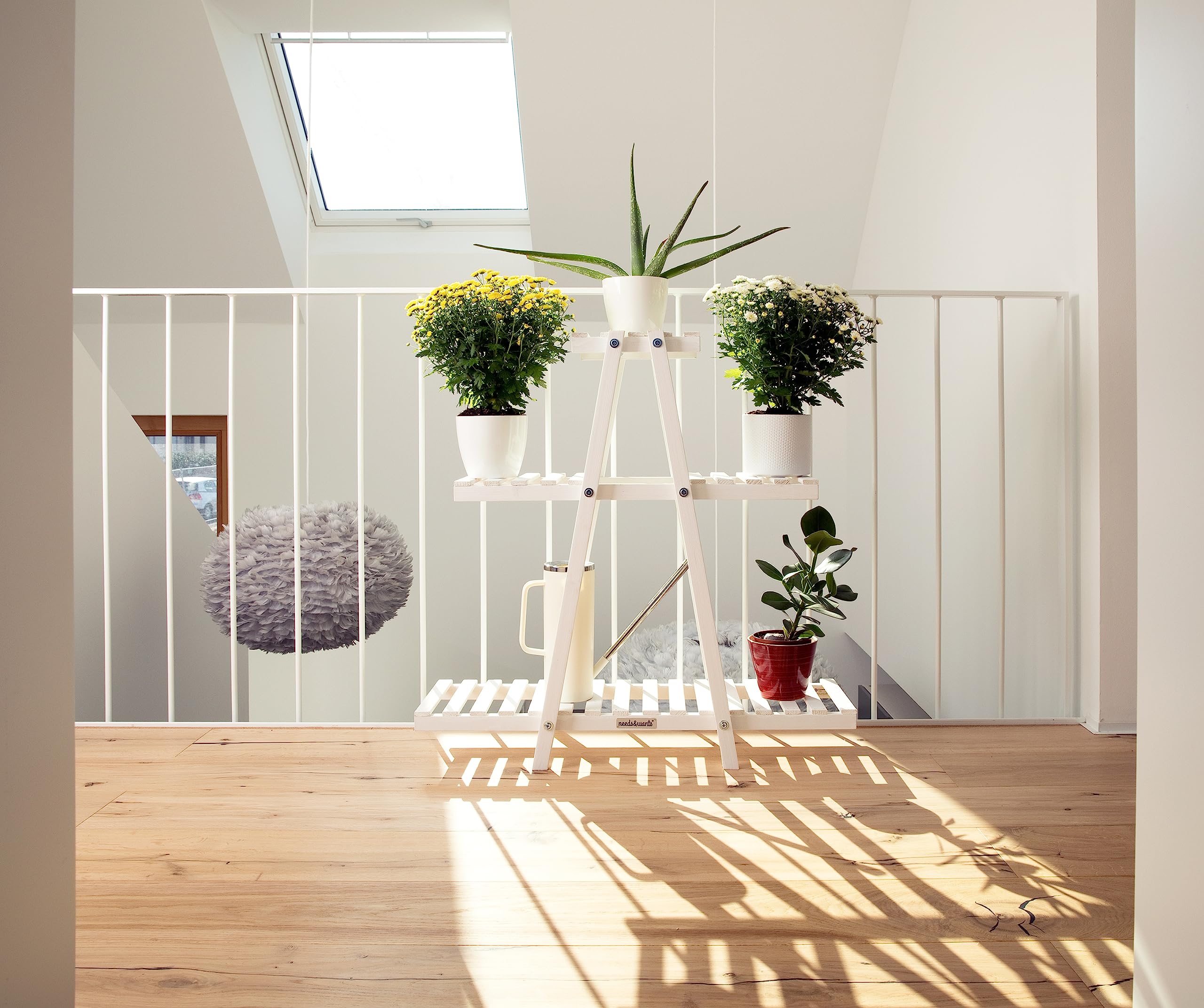 needs&wants® Stojak na rośliny, stojak na kwiaty, z drewna, odporny na działanie warunków atmosferycznych, do użytku wewnątrz i na zewnątrz, na balkon, do ogrodu, na ścianę, regał na rośliny, 83 x 28