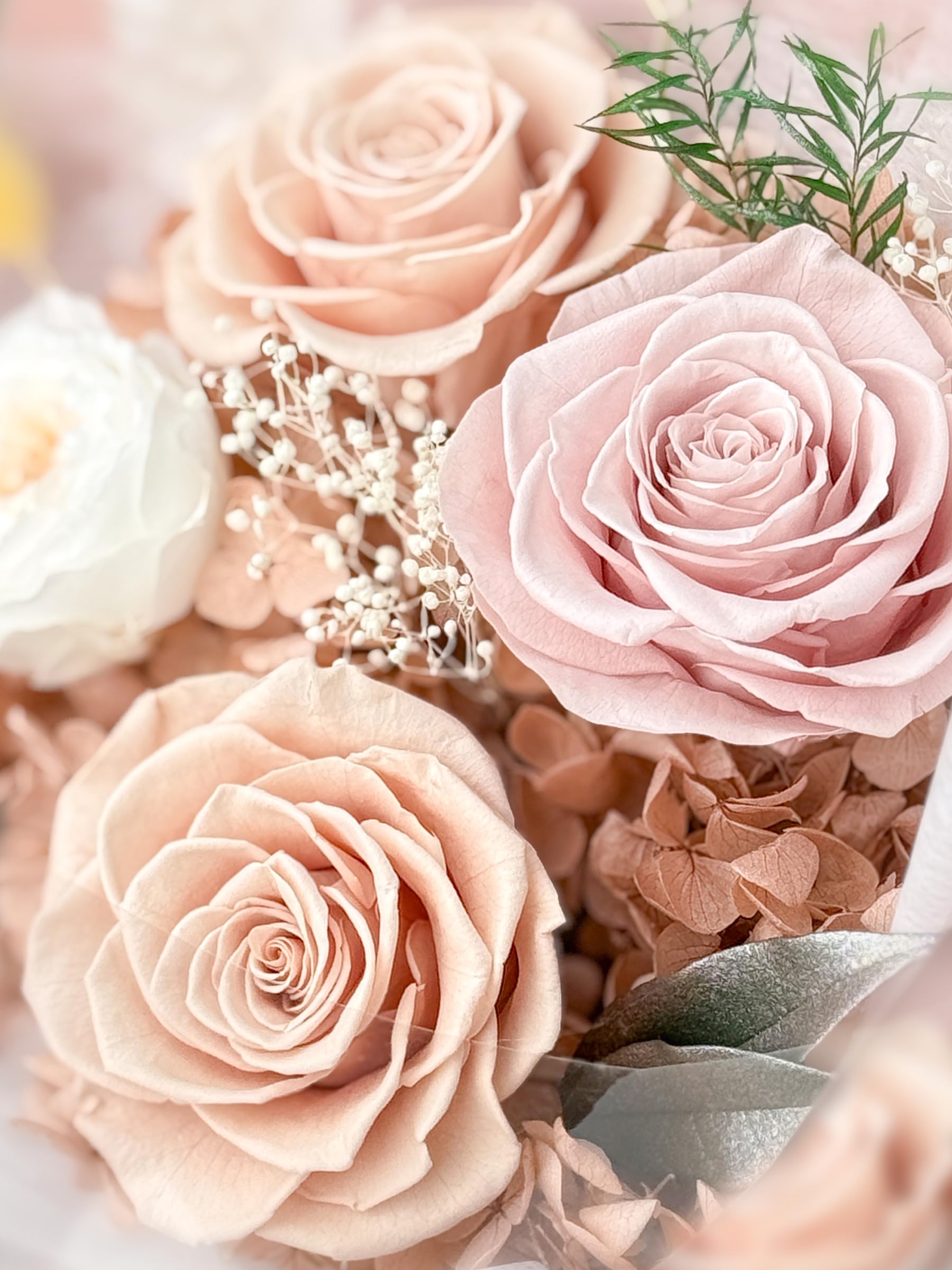 【新着商品】2025新登場 母の日 プリザーブドフラワー ブーケ 4輪 薔薇花束 Amazon｜Fiorifiore 母の日 プリザーブドフラワー ブーケ 4輪 薔薇花束