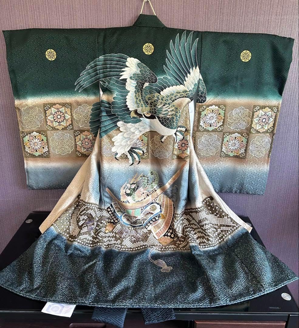 高級お宮参り着 男の子　日本製「鷹と龍」模様　産着 初着　絹 高級お宮参り着 男の子 日本製「鷹と龍」模様 産着 初着 絹