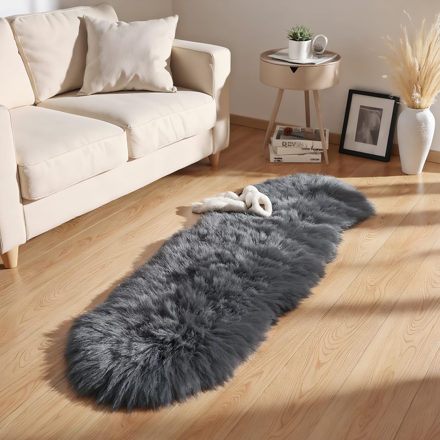 JXLOULAN Soft Faux Fur Sheepskin Rug Dark Grey 60x160 cm, Fluffy Area Rug Machine Washable for Bedroom, kids room, Living Room, Nursery Decor