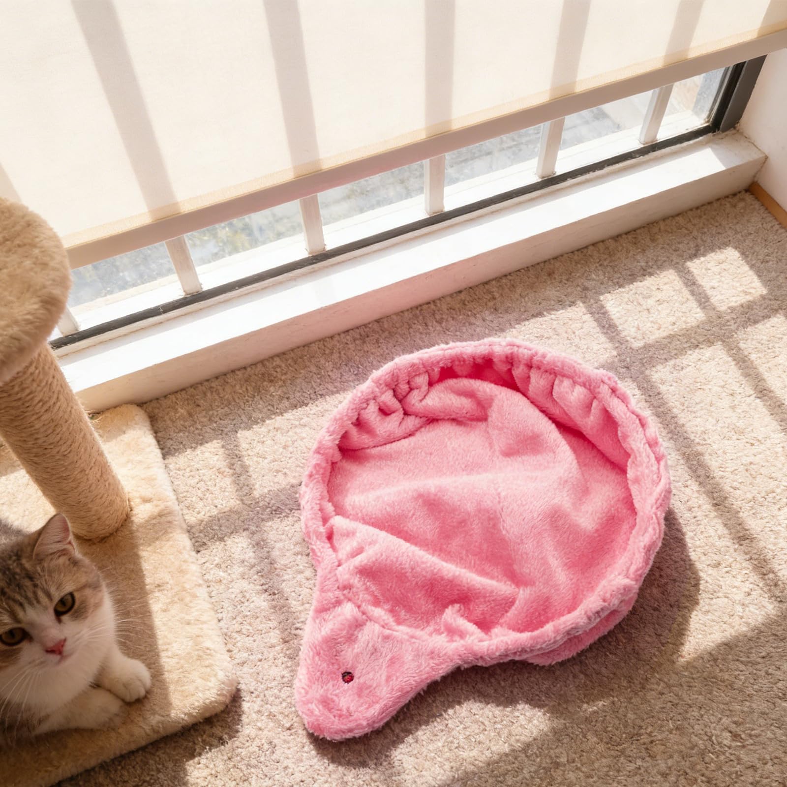 Beaupretty Hamac pour Chat en Peluche Rose Structure en Acier, Design Fermé Facile à Nettoyer, Forme Ronde Grosse Cuillère, pour Arbre à Chat ou Plateforme de Remplacement