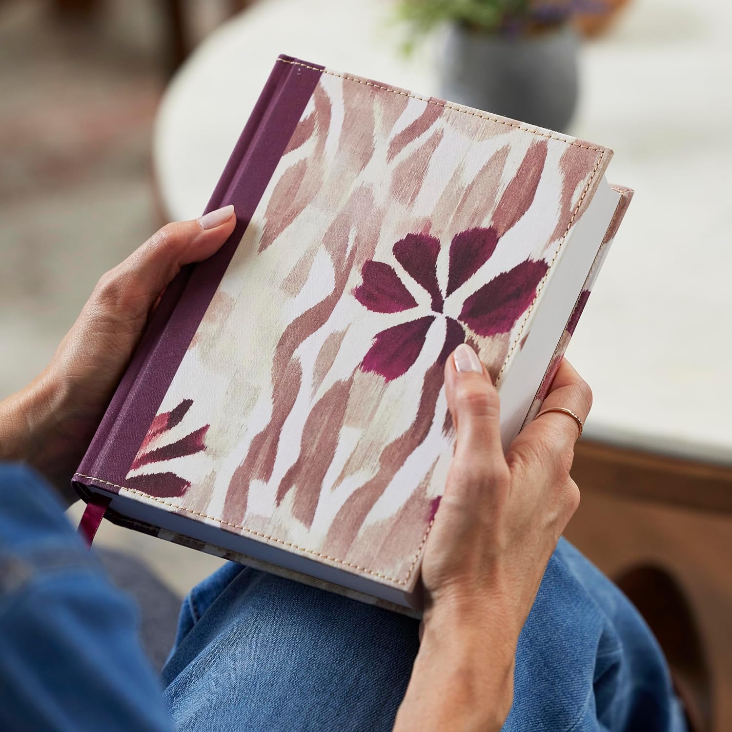 NKJV, Journal the Word Reference Bible: Let Scripture Explain Scripture. Reflect on What You Learn (Cloth over board, Red Letter, Comfort Print)