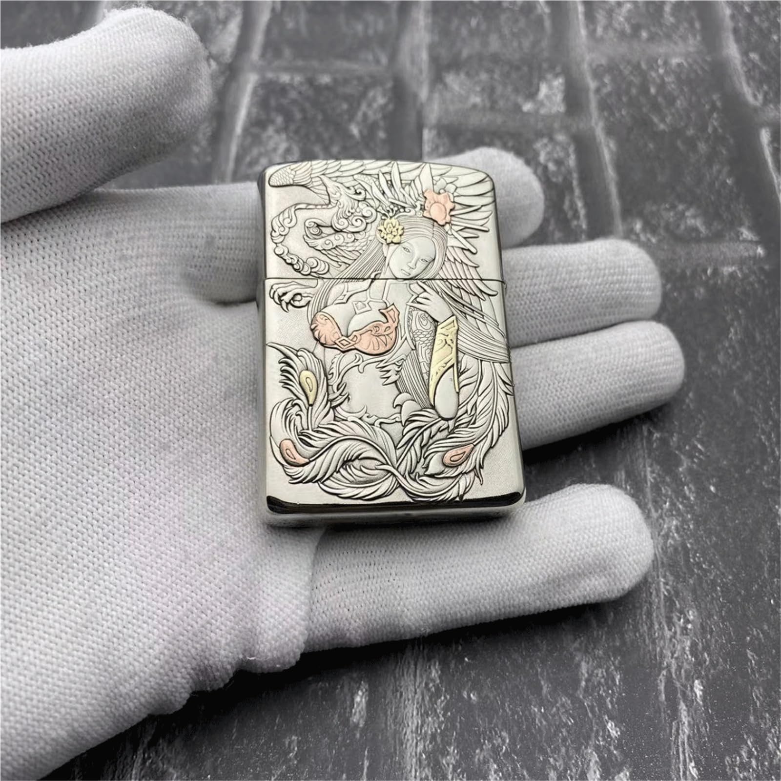 Handgefertigtes, Winddichtes Petroleumfeuerzeug Aus Weißem Kupfer Im Vintage-Stil, Doppelseitiges Relief, Schleifscheibenzündung, Geschenk for Männer, Väter Und Ehemänner