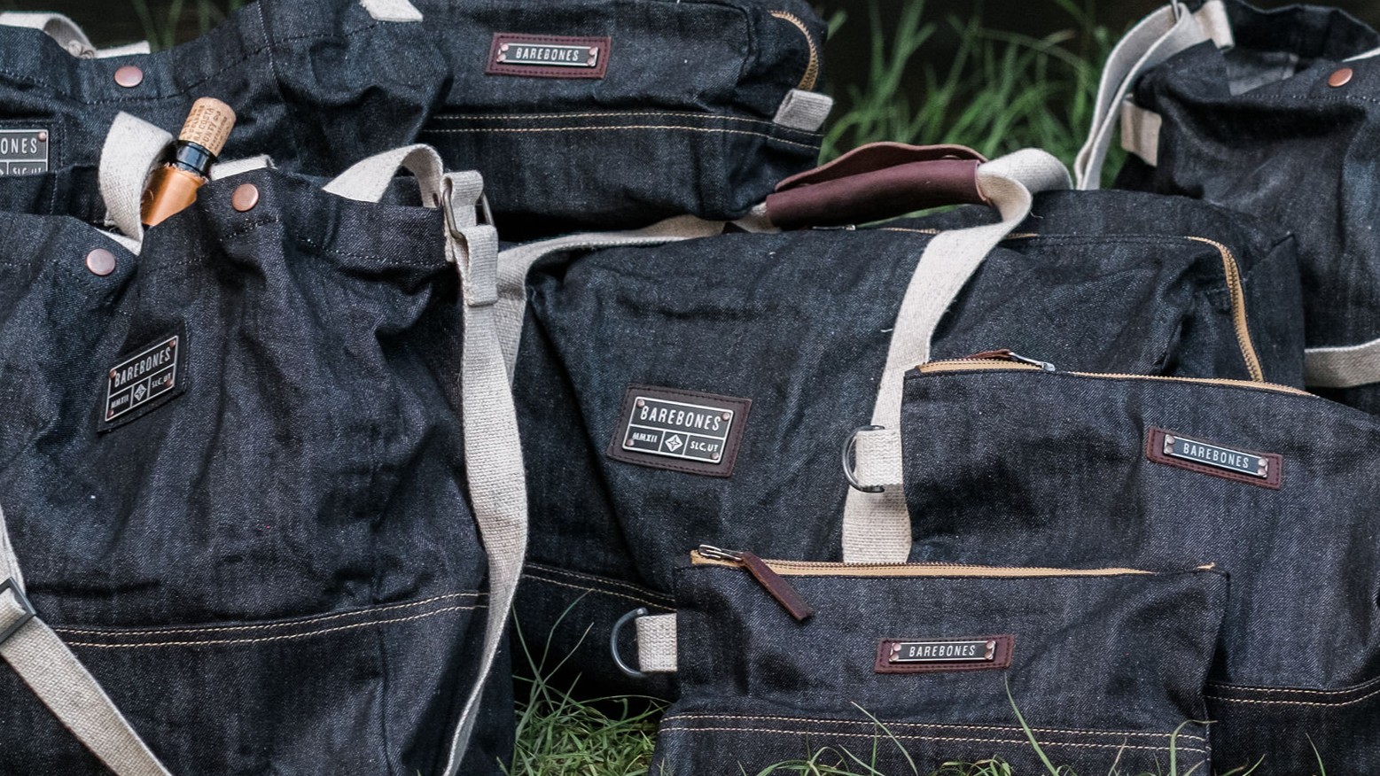 Amazon.com | Barebones Neelum Duffel Bag: Rugged Travel Bag for