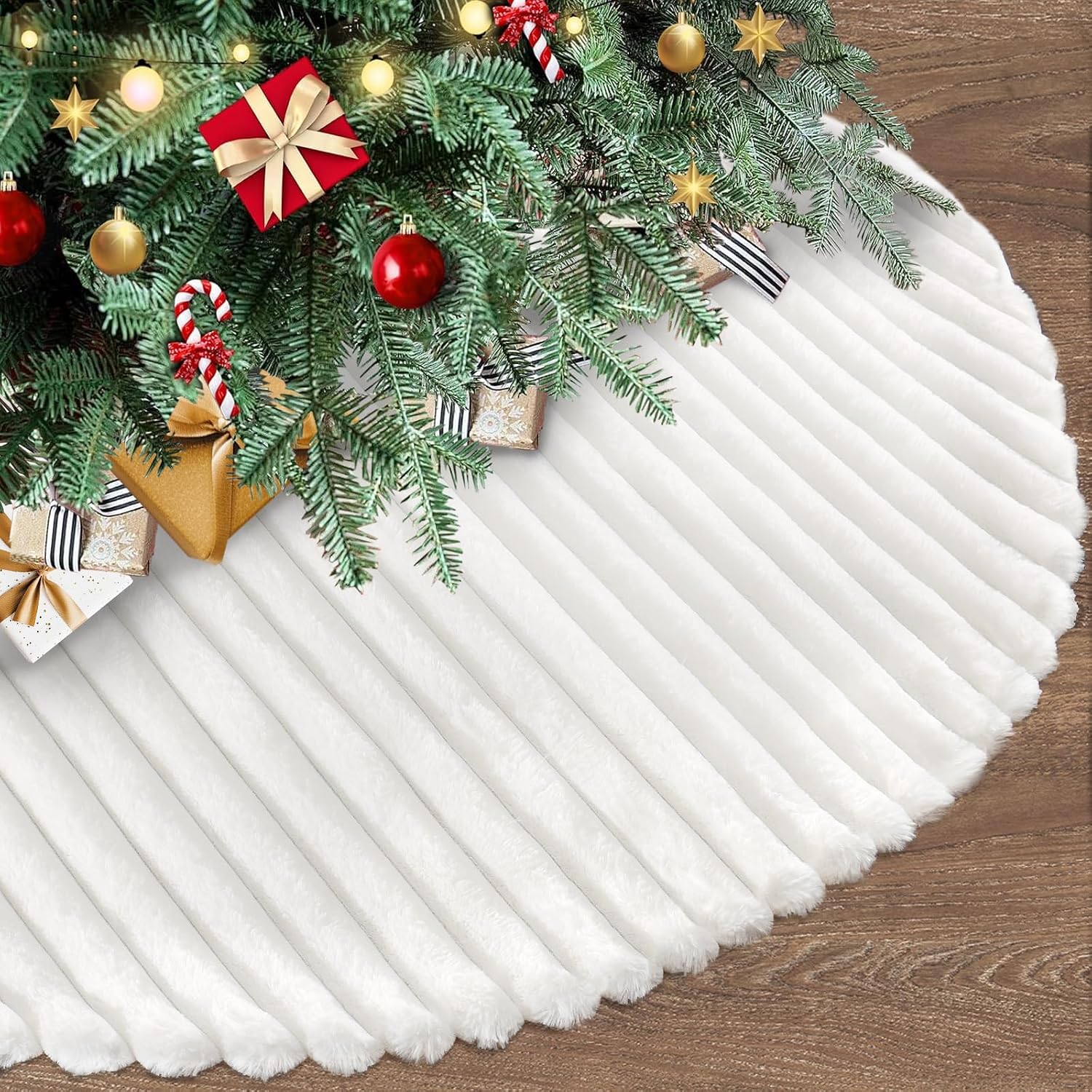 LOMOHOO Christmas Tree Skirts, 48" White Luxury Faux Fur Xmas Tree Decorations, Plush Striped Textured Christmas Tree Skirts for Family Holiday Party Xmas Tree Ornaments (48in/122cm)