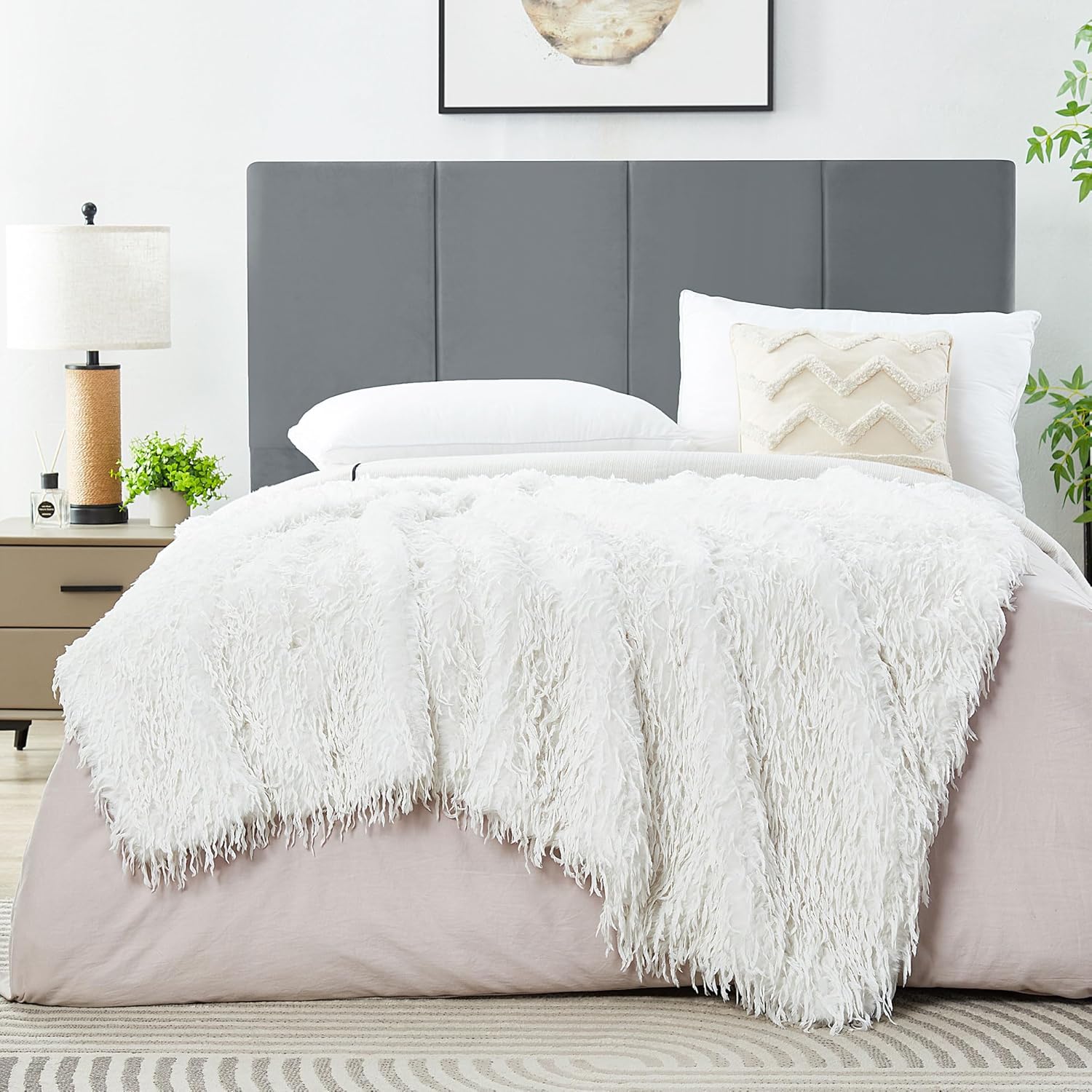 DREAMNINE 850GSM Fluffy Feather Faux Fur Throw Blanket for Couch Sofa 50" x 60", Decorative Soft Cute Shaggy Fuzzy Blankets, Warm Blankets for Winter,Reversible Cozy Furry Blanket for Valentine, White - Image 5
