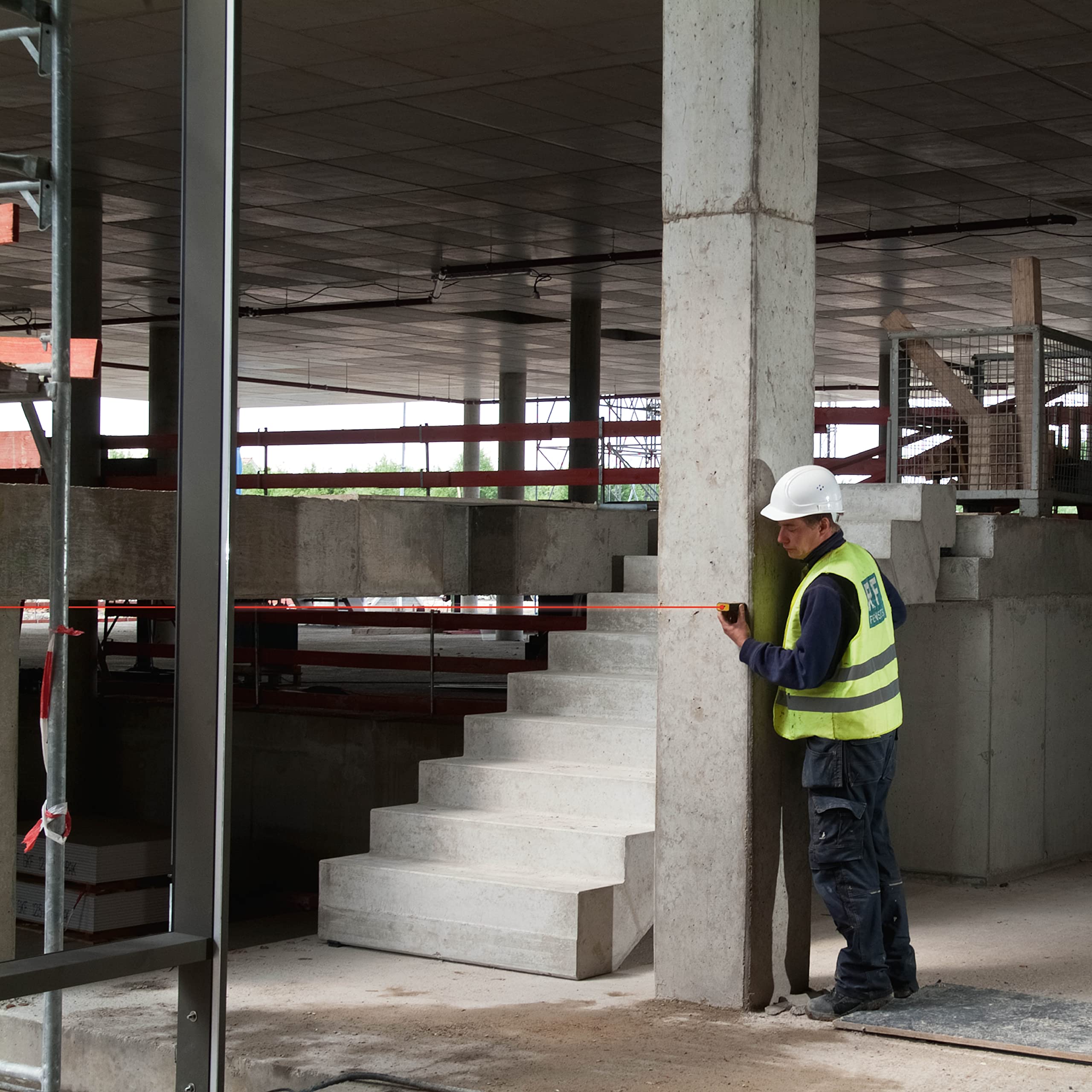 MEDIDOR LÁSER LD320