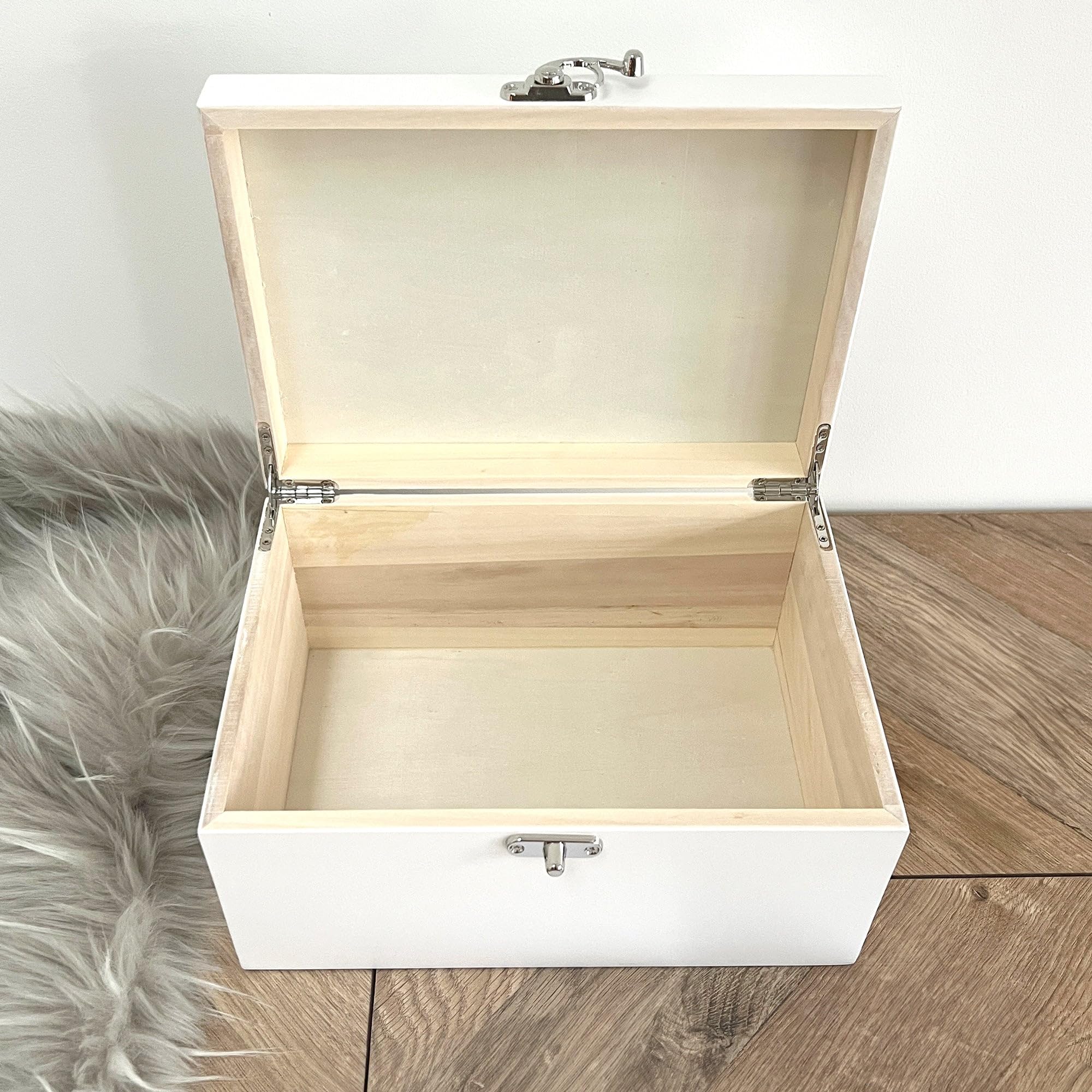 Caja de recuerdos personalizada de madera blanca con estampado de leopardo | Almacenamiento de recuerdos y momentos personalizados | Regalo de cumpleaños, dama de honor o graduación para ella |
