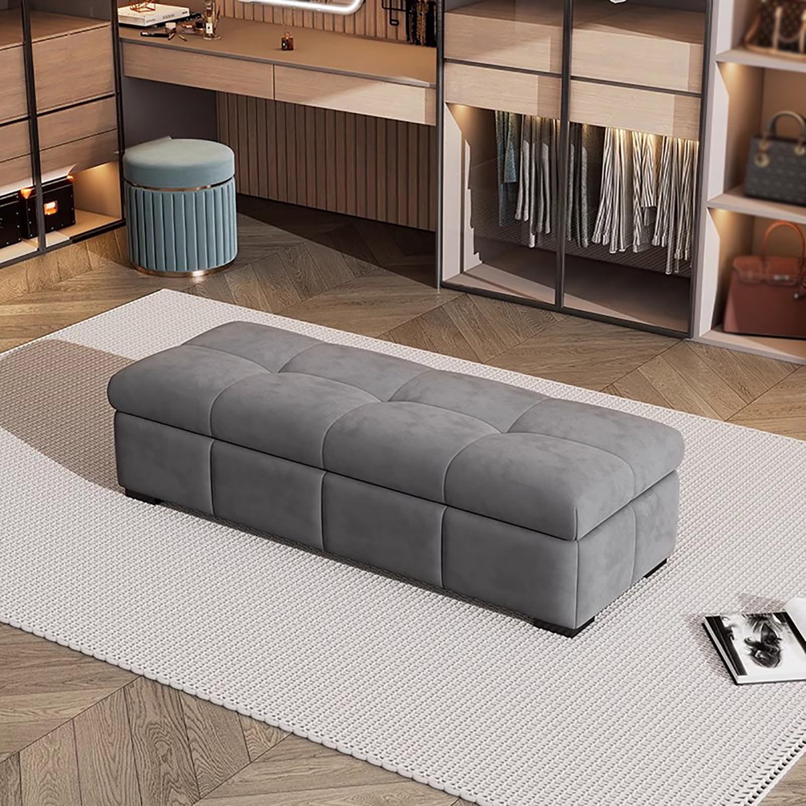 Banc de rangement en velours gris pour désencombrer votre entrée