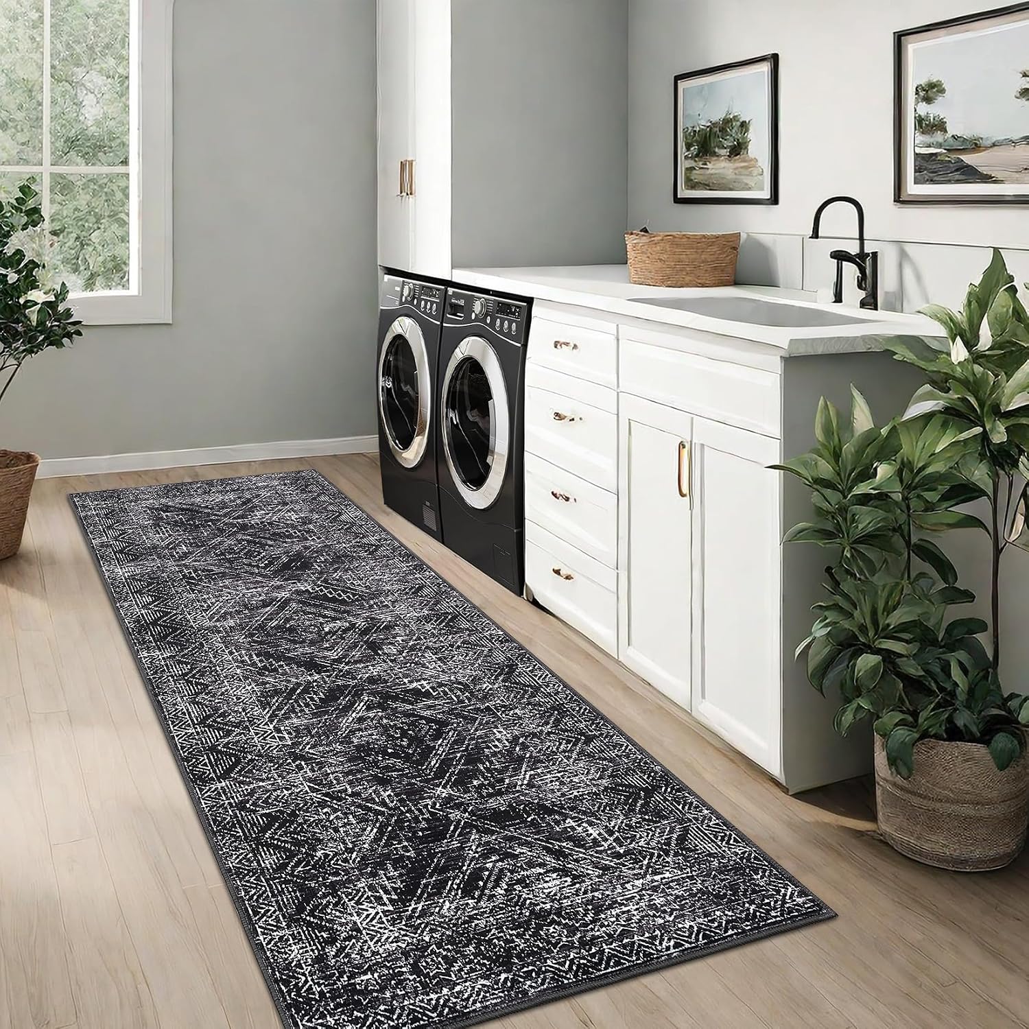 Washable Runner Rug 2x6 Vintage Entryway Rug Bathroom Rug Non Slip Farmhouse Rug Kitchen Rugs Distressed Low Pile Soft Bedroom Rug Stain Resistant Carpet for Laundry Hallway 2'x6' Black