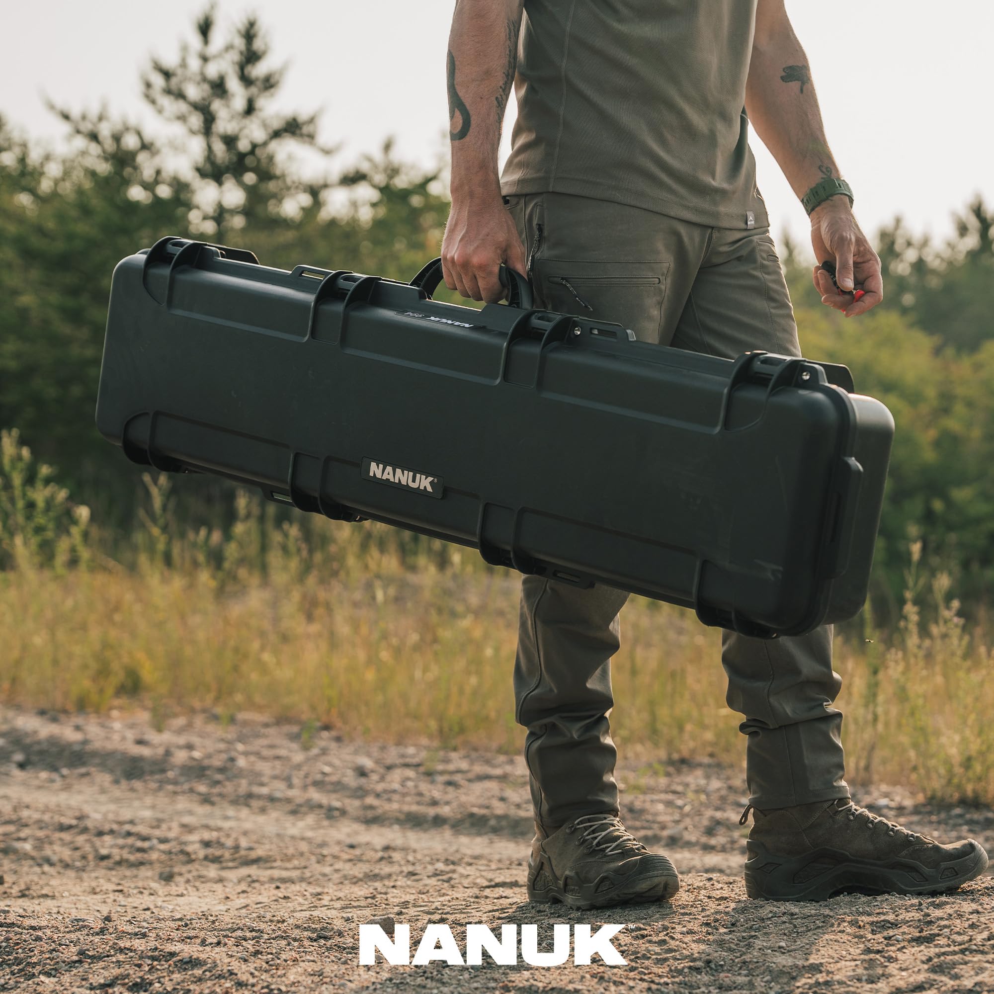 NANUK 994 Hülle mit anpassbarem Schaumstoff – 130 cm lang, IP67 wasserdicht und bruchsicher, robuste leichte Konstruktion für ultimativen Schutz, hergestellt in Kanada