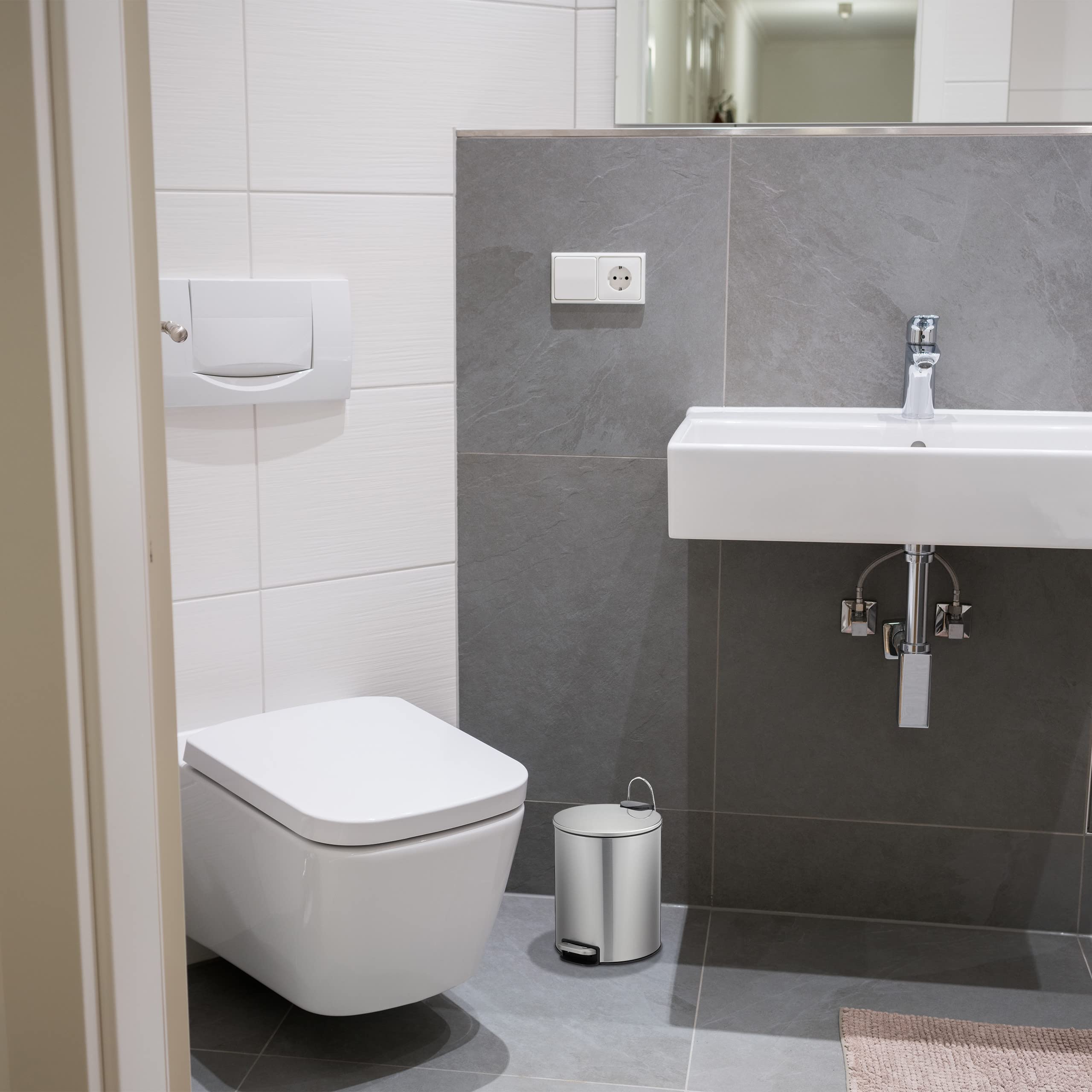 Relaxdays Cubo De Basura De Baño Para Pared, 5L - Cierre Automático Suave, Negro Mate ¡Ideal Para Baño Y Tocador!