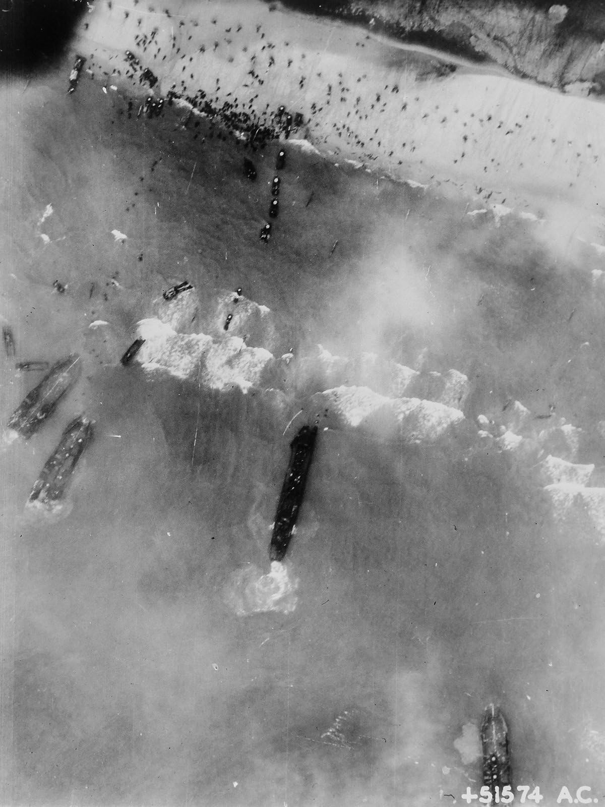 WORLD WAR 2 D-DAY Poster Poster Omaha Beach 18x24