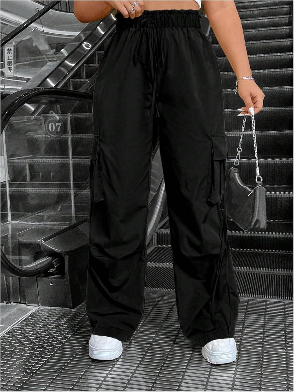 Verdusa Women's Plus Size Wide Leg Cargo Pants Streetwear Long Trousers with Pockets - Image 4