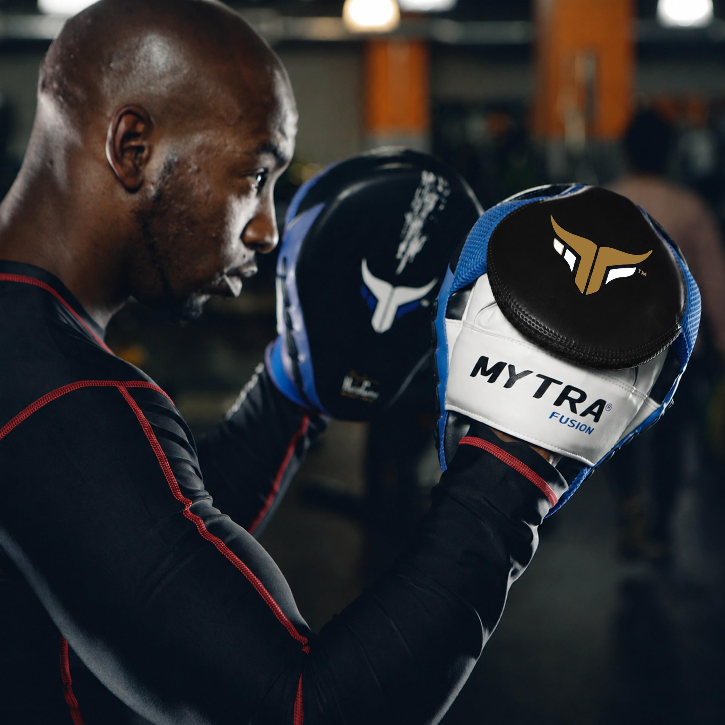 Mytra Fusion Curved colpitori Boxe MMA Muay Thai colpitori per l'allenamento di Karate, Kickboxing e Arti Marziali
