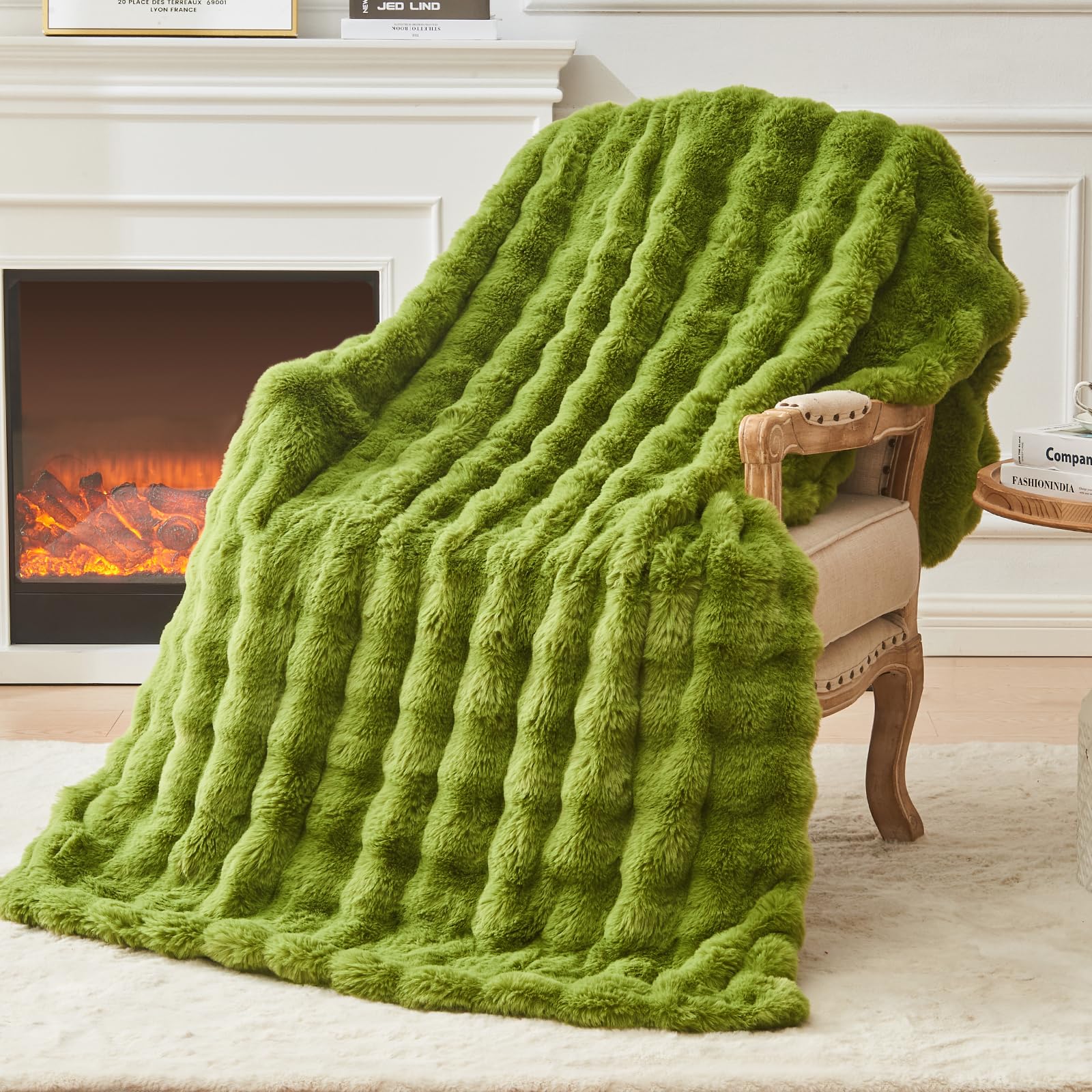 EMME Rabbit Plush Throw Blanket - Ultra Soft & Thick Couch Blanket for Sofa, Fleece-Like Cozy Living Room Blanket,130 x 150cm,Grass Green
