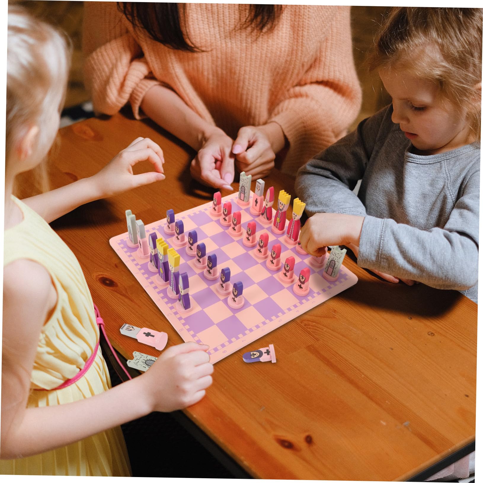 ERINGOGO Set Scacchi Educativo Pieghevole in Legno per Bambini e Adulti, Scacchiera da Viaggio con Lavorazione Raffinata senza Bave, Gioco da Tavolo Unico e Portatile