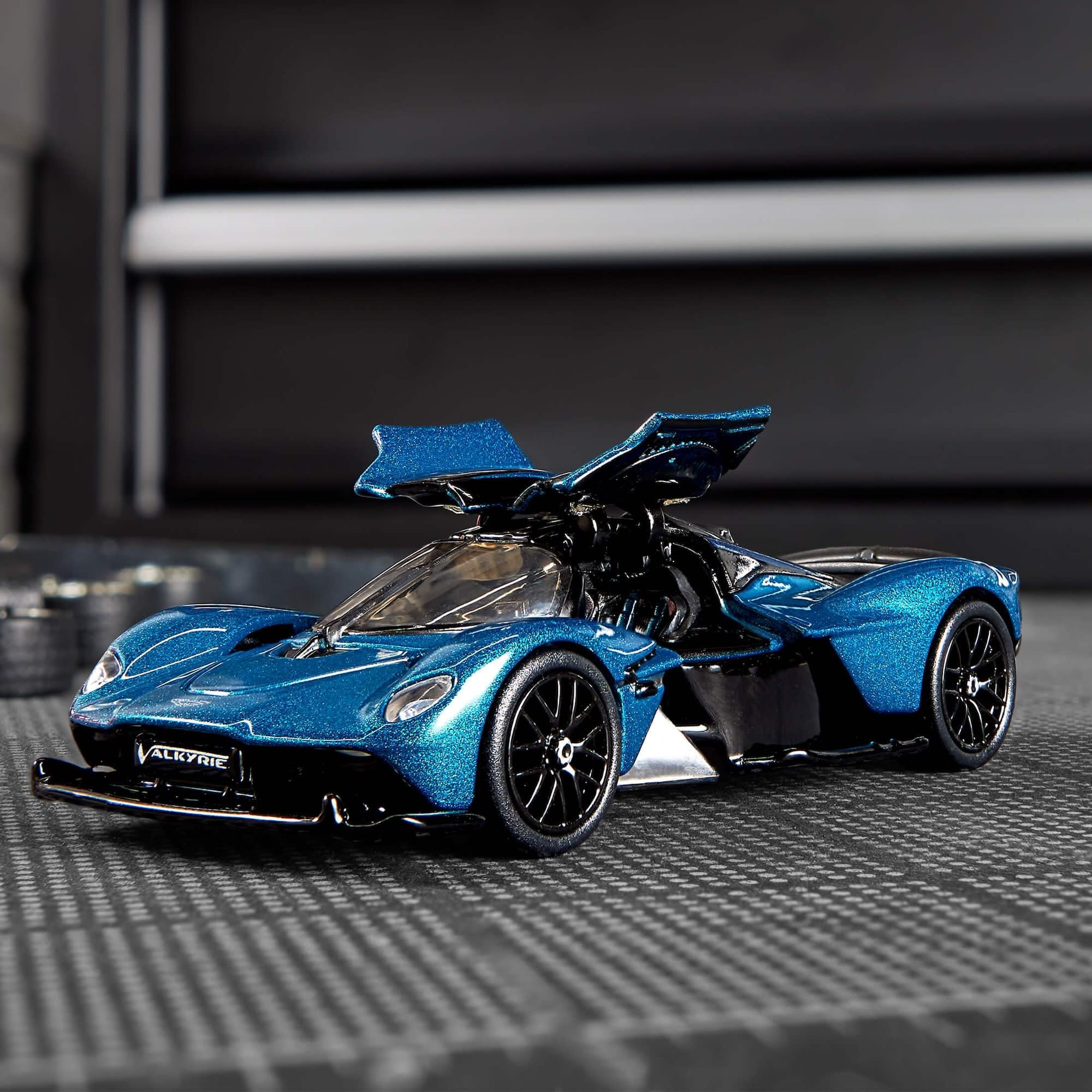 ミニカー Hotwheels ELITE 64 Aston Martin Valkyrie Hot Wheels Elite 64 Aston Martin Valkyrie – Premium Die-Cast Car