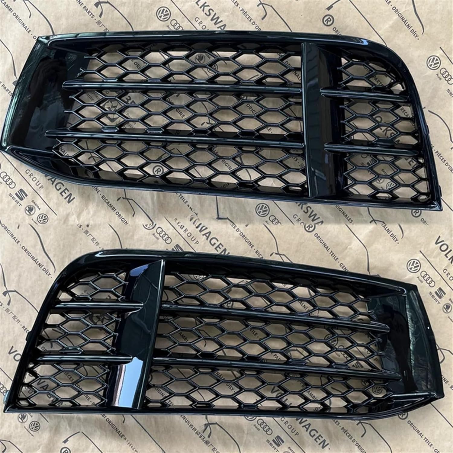 Car Front Bumper Fog Light Lamp Grille Compatible For Audi A5 S5 RS5 B8.5 2013-2016 Glossy Black Grill Cover Mesh Honeycomb(Right side)