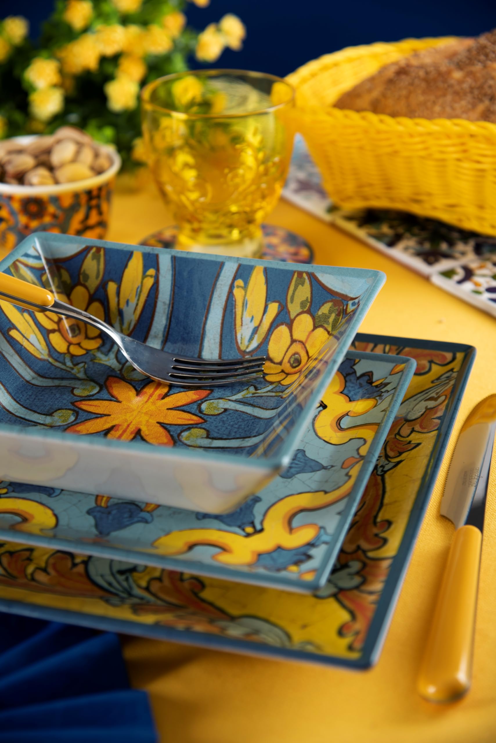 Excelsa Trinacria Lot de 6 assiettes creuses carrées en céramique, décoration florale bleue et jaune