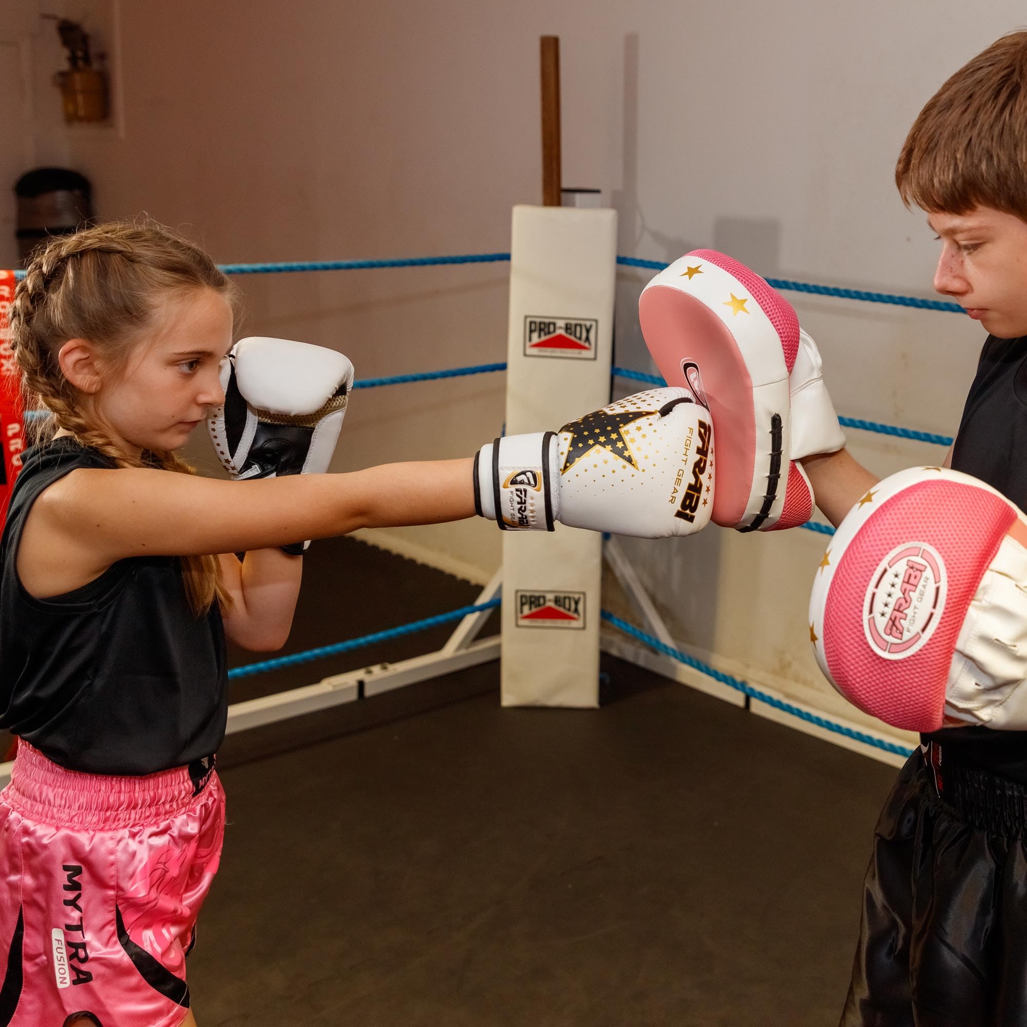 Guantoni Da Boxe Per Bambini 6oz E 8oz – Imbottitura Spessa In EVA, Per Muay Thai E Kickboxing, Adatti A Ragazzi E Ragazze 5-14 Anni