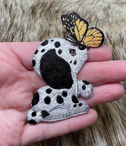 Miniatura 2 de Parche bordado para planchar con diseño de perro y mariposa dálmata
