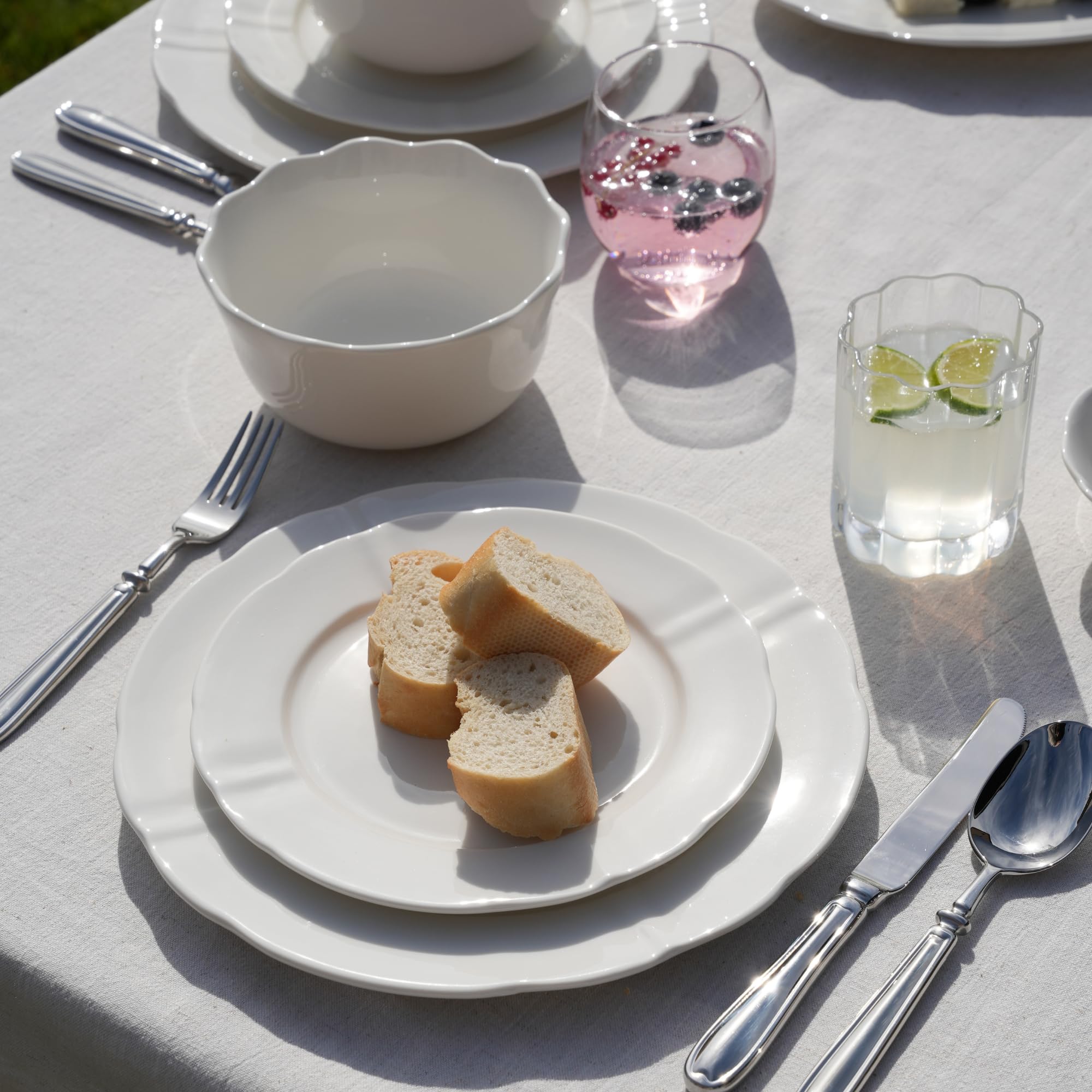 Zoha Plain White Geschirrset 18 Teilig für 6 Personen – Weißes Porzellan Tellerset, Spülmaschinenfest & Mikrowellengeeignet, Minimalistisches Tafelservice