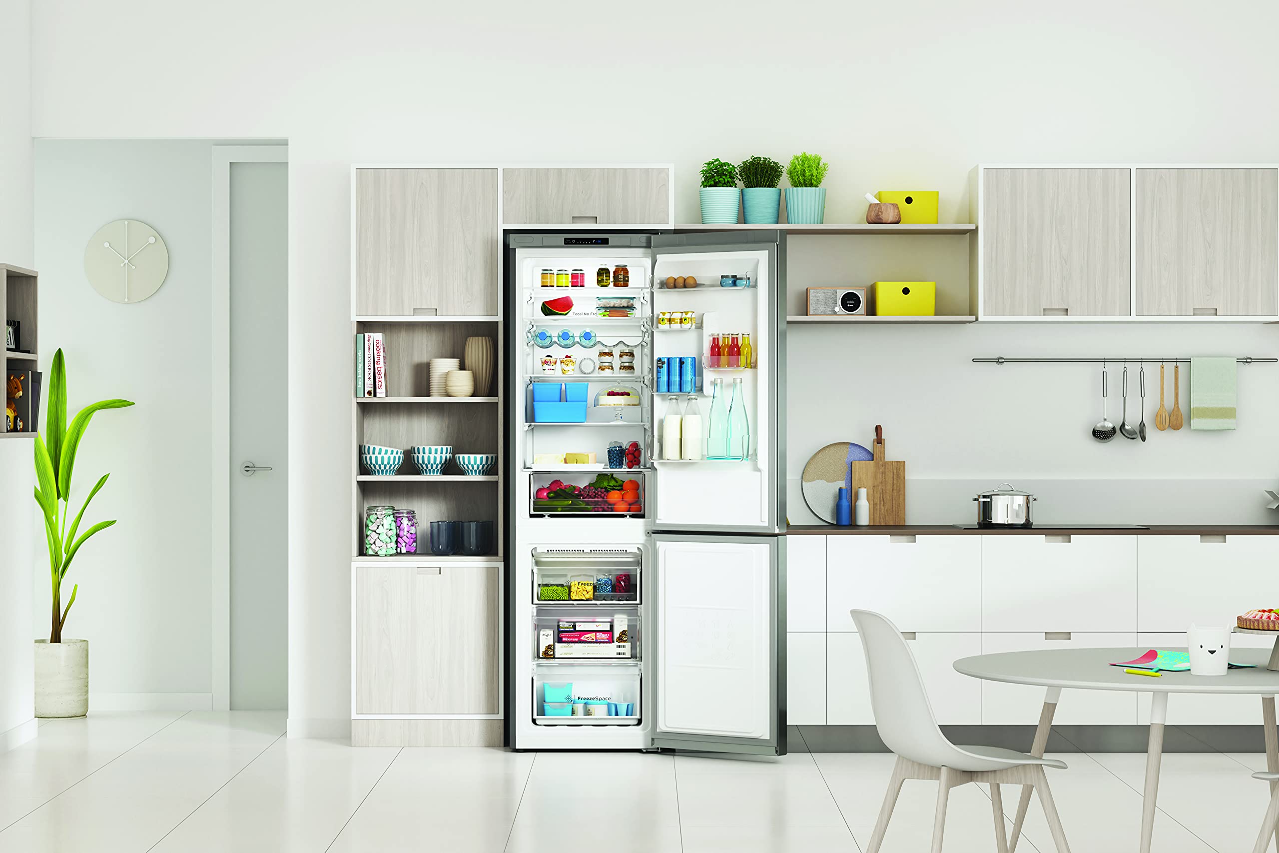 Indesit INFC9 TI22X, Frigorifero combinato total no frost a Libera installazione, 367L