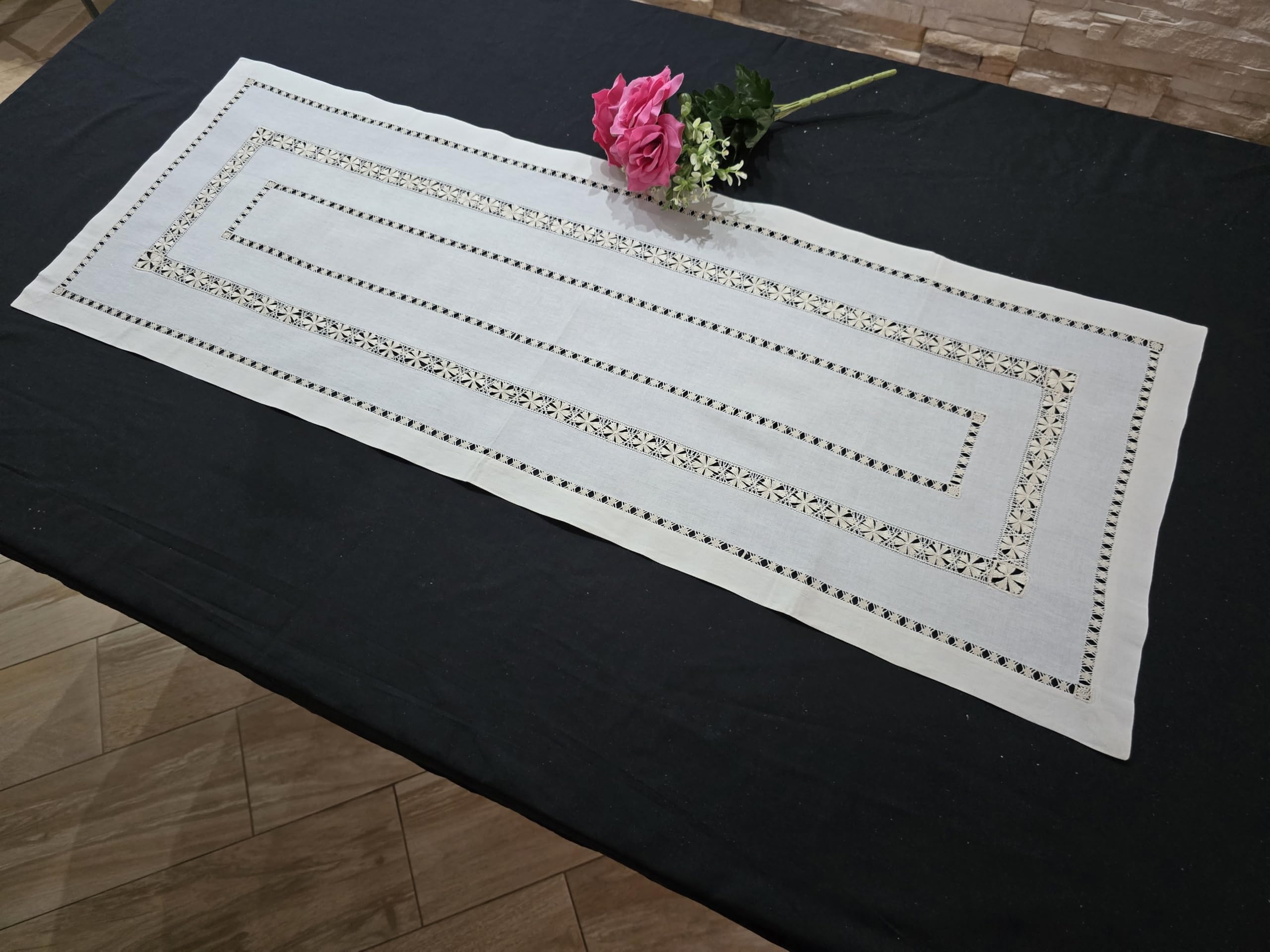 Camino de mesa de mezcla de lino y algodón con bordado de lirio a mano, 42 x 112 cm