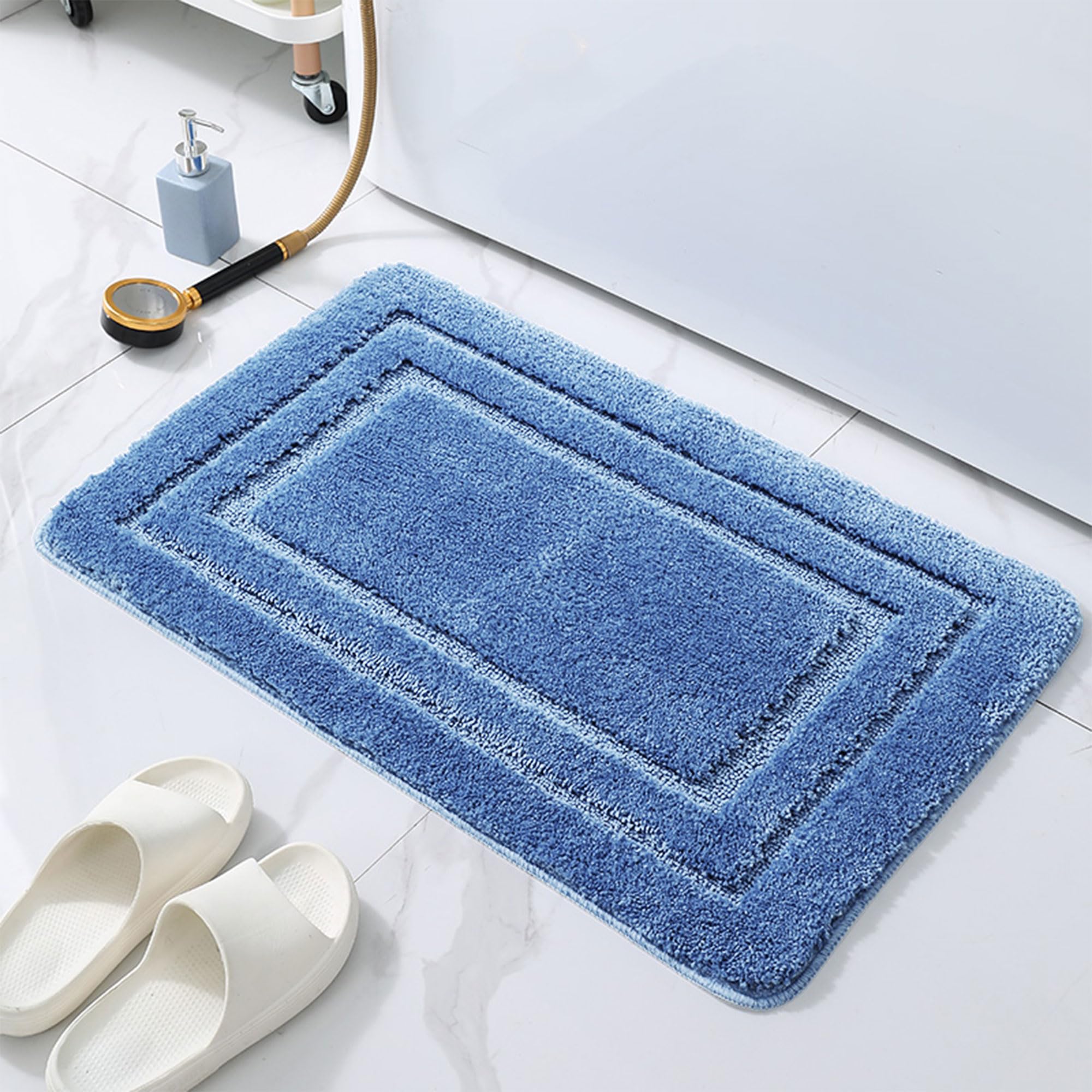 HELLSER Badezimmerteppich KIRA | Badematte rutschfest & Waschbar | Weicher Mikrofaser Badteppich | Saugfähig & Schnelltrocknend | Oeko-TEX Badvorleger für Fußbodenheizung | Blau | 60x120 cm