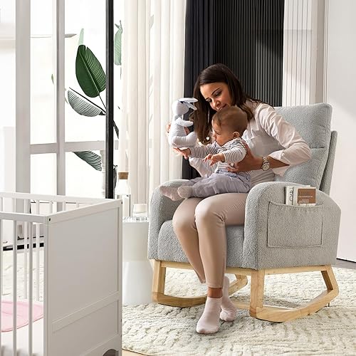 Miniatura 6 de Mecedora para guardería, silla mecedora tapizada de tela de peluche, cómoda silla con brazo decorativo con bolsillos laterales y patas de madera