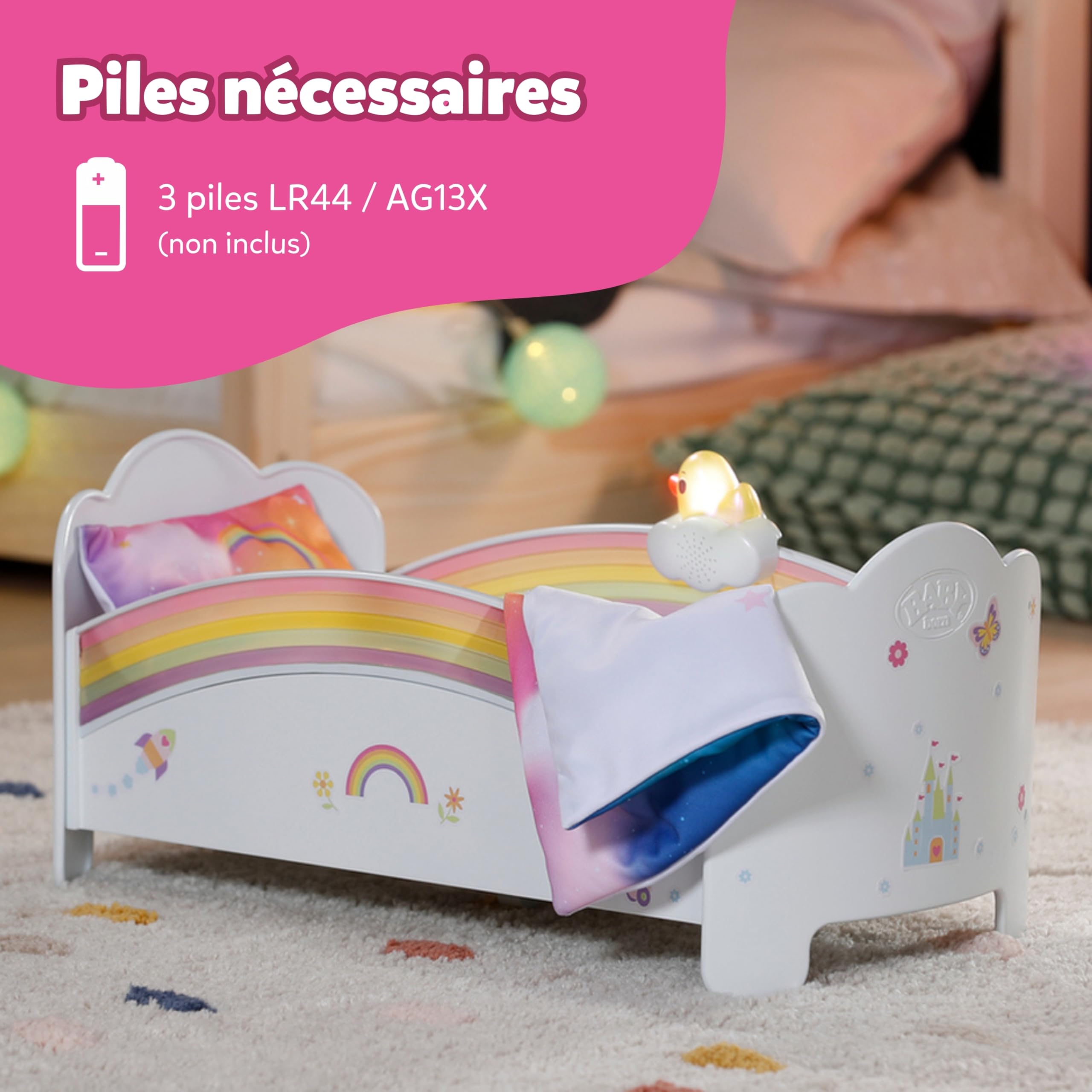 BABY born Lit Arc-en-Ciel - Lit de poupée avec lumière Arc-en-Ciel & mélodie pour s'endormir - Accessoires pour poupées avec literie réversible & Autocollants - pour Enfants à partir de 3 Ans