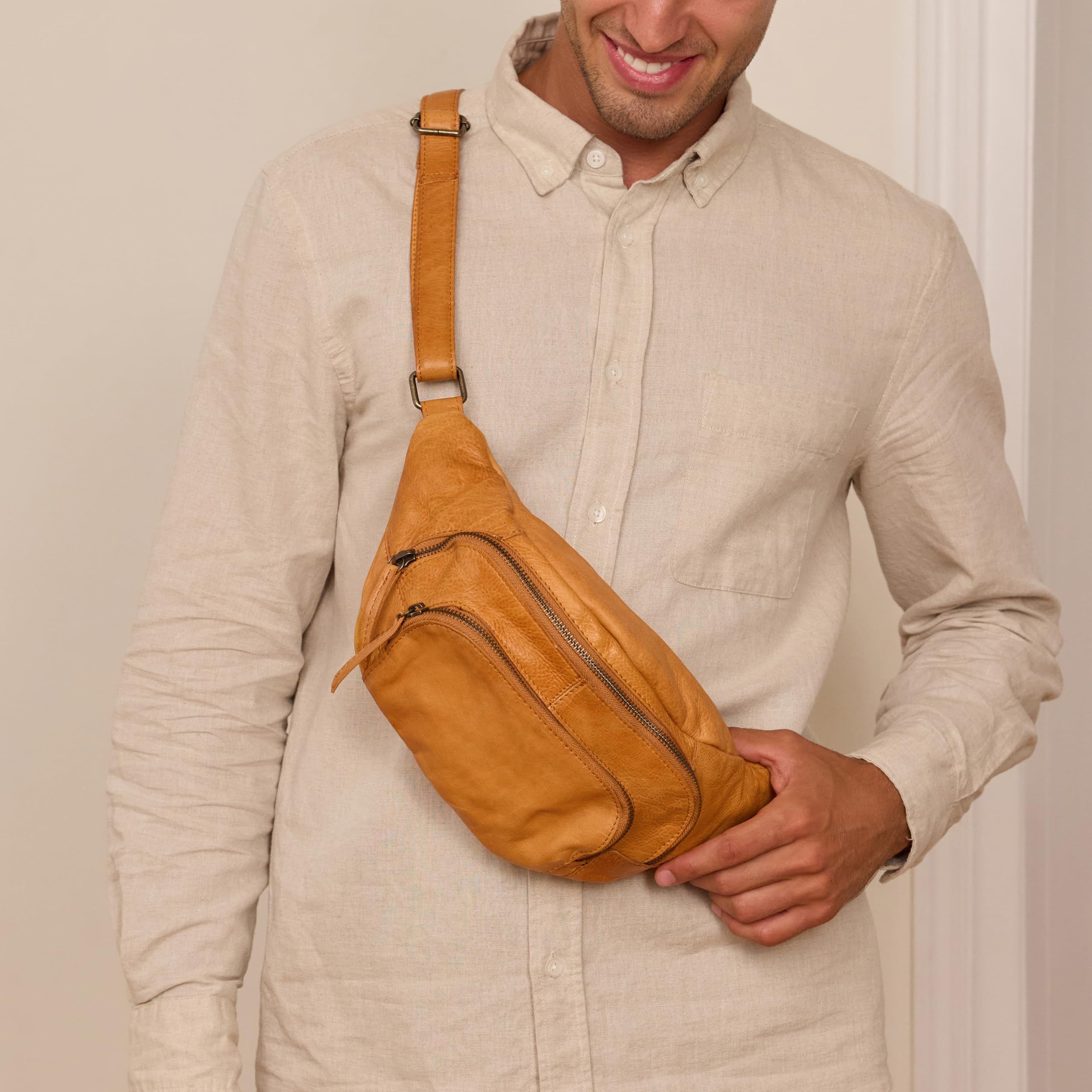 Gusti Sverre - Riñonera de piel, estilo vintage, para hombre y mujer, práctica riñonera con 3 compartimentos y cremalleras, coñac, Einheitsgröße, Retro