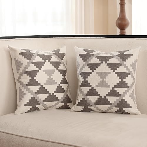 IKATYARN Paquete de 2 fundas de almohada bordadas del suroeste de color gris y blanco, funda de almohada geométrica tribal bohemia, moderna funda de