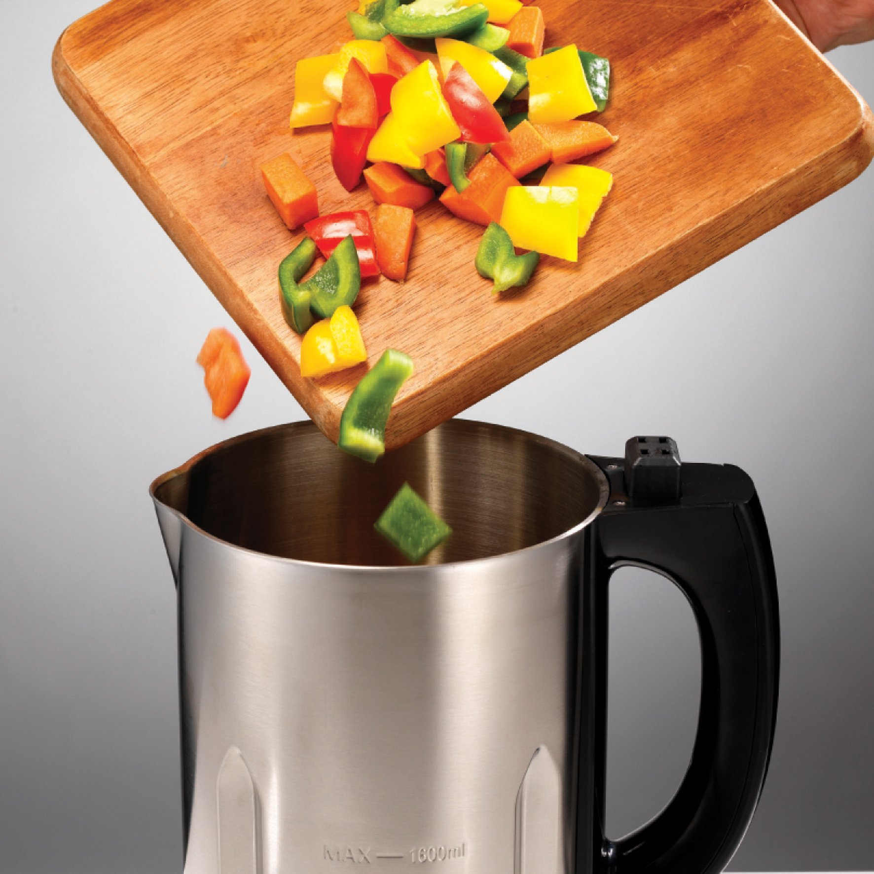 Morphy Richards - 501000 - Soup maker pour soupe et lait - 1,6 L, 1000 W - Acier brossé Robot à soupe et à lait végétal brossé