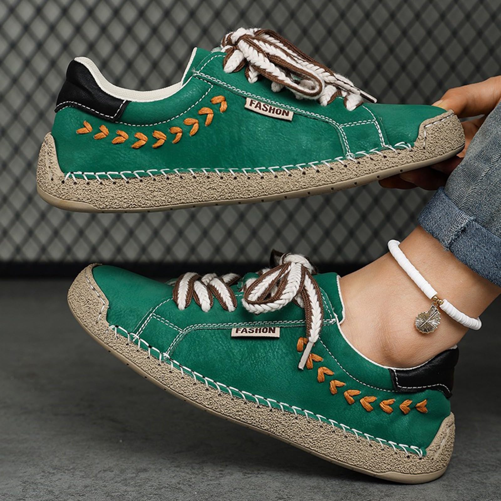 Low-Top-Sneaker für Damen und Herren, flache Stickerei, Schnürschuh, grün | Handgenähte, runde Zehenpartie, breite Passform, rutschfest, Unisex, Freizeit-Sneaker, Wanderschuhe, Urlaub, Büro