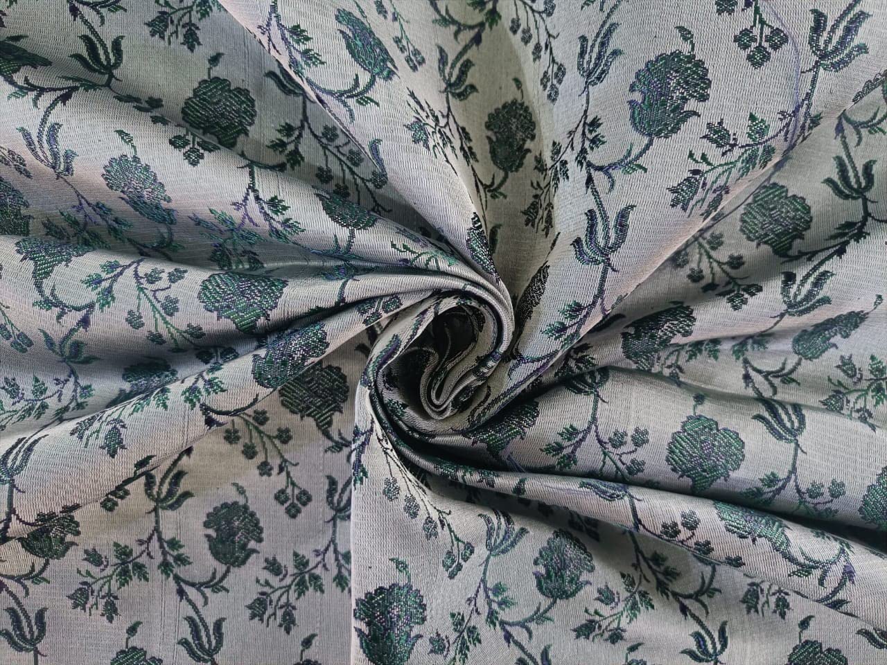 Soie brocade tissu bleu pour donner vie à vos plus beaux souvenirs de couture