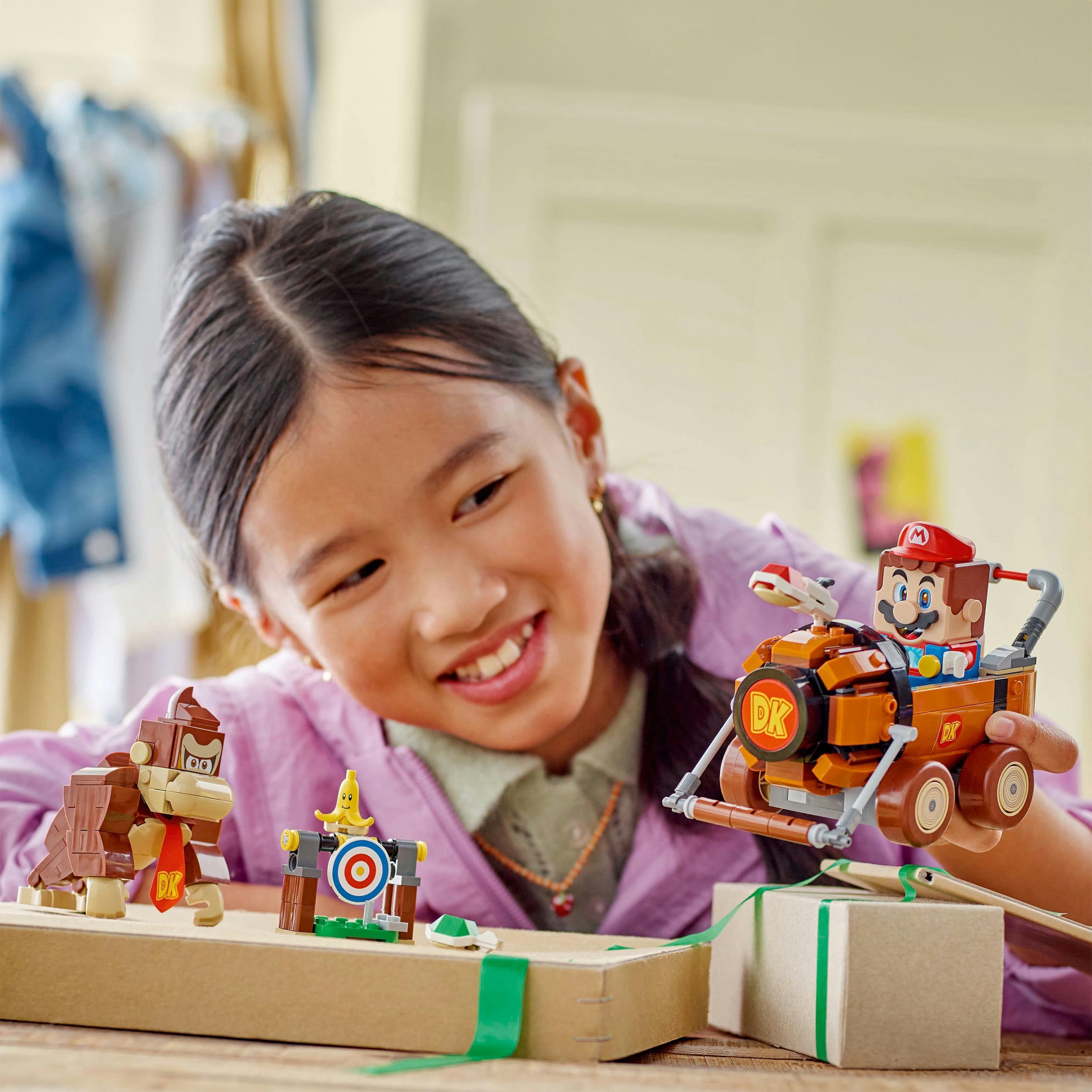 LEGO Super Mario Kart: Donkey Kong e Maxibarile DK, Auto da Costruire con Personaggio Nintendo da Collezione, Giochi d'Avventura per Bambini e Bambine da 8 Anni in su, Idea Regalo di Compleanno 72033