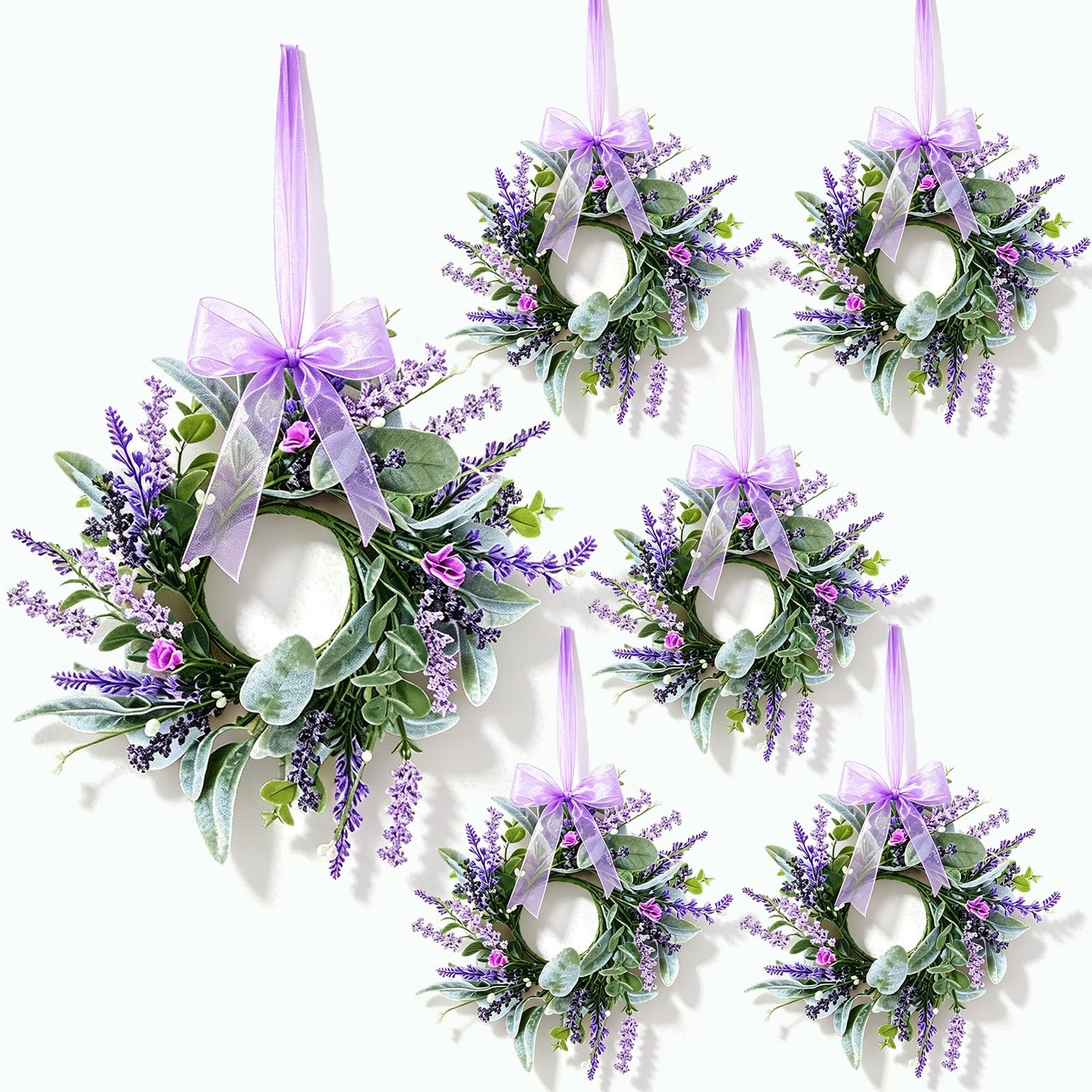 Couronnes de lavande violette pour effacer la monotonie des portes et fenetres