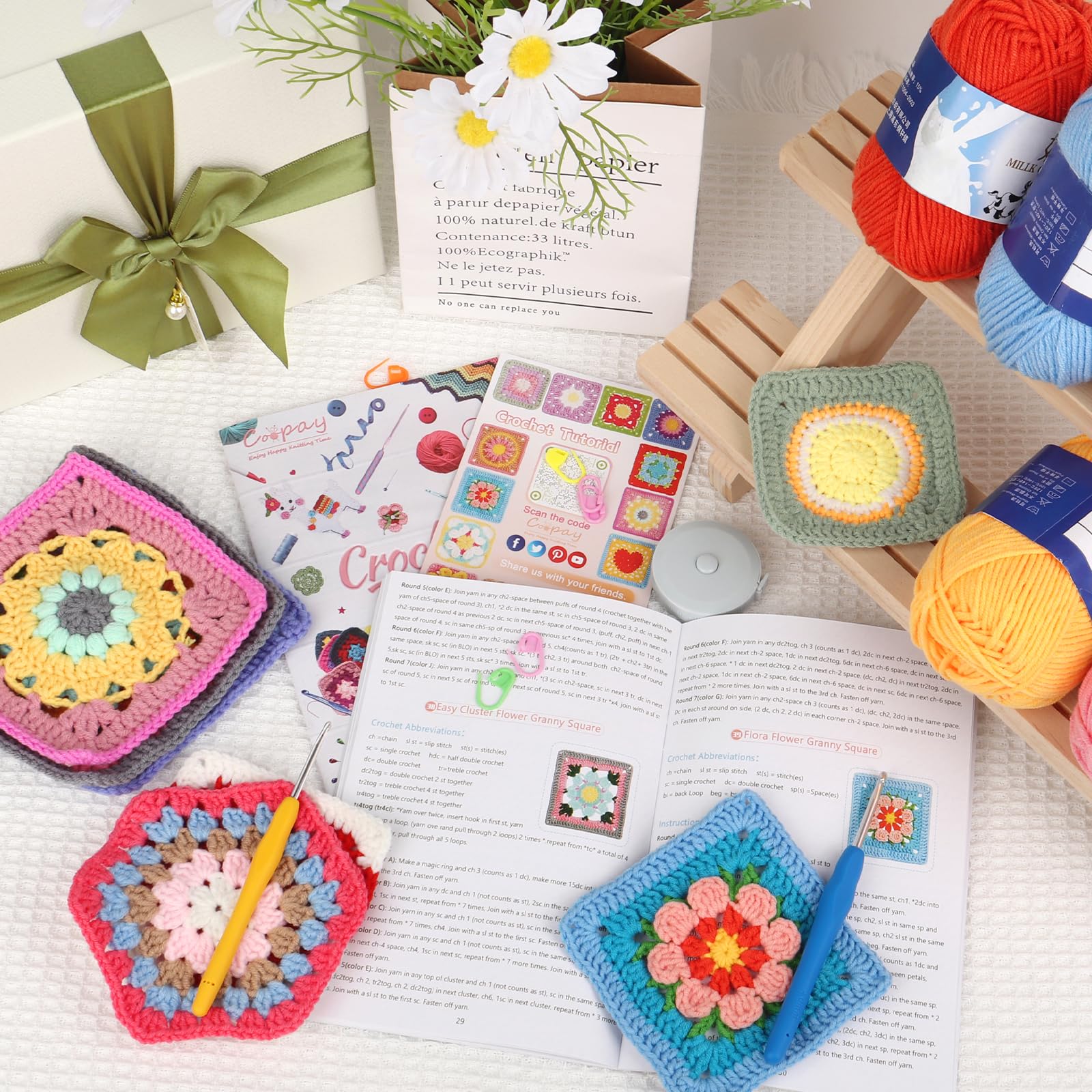 Coopay Quadratisches Häkelset für Anfänger, Häkel-Starter-Set, komplettes Häkelset mit Garn in 18 Farben und 3 quadratischen Häkelbüchern, Häkelstichkartendeck – 50 verschiedene Designs