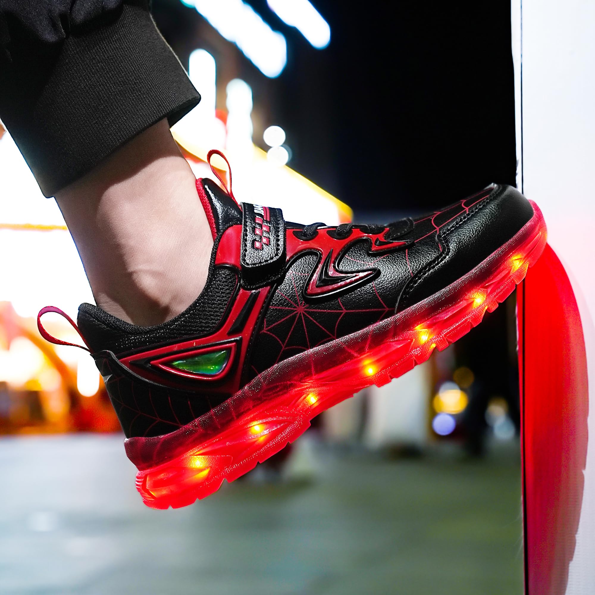 LED Lumineux Chaussures D'entraînement 7 Couleurs Lumineux Super Clignotant USB Rechargeable Respirant Sports De Plein Air Chaussures De Course Basses Garçon Fille Cadeau d'anniversaire