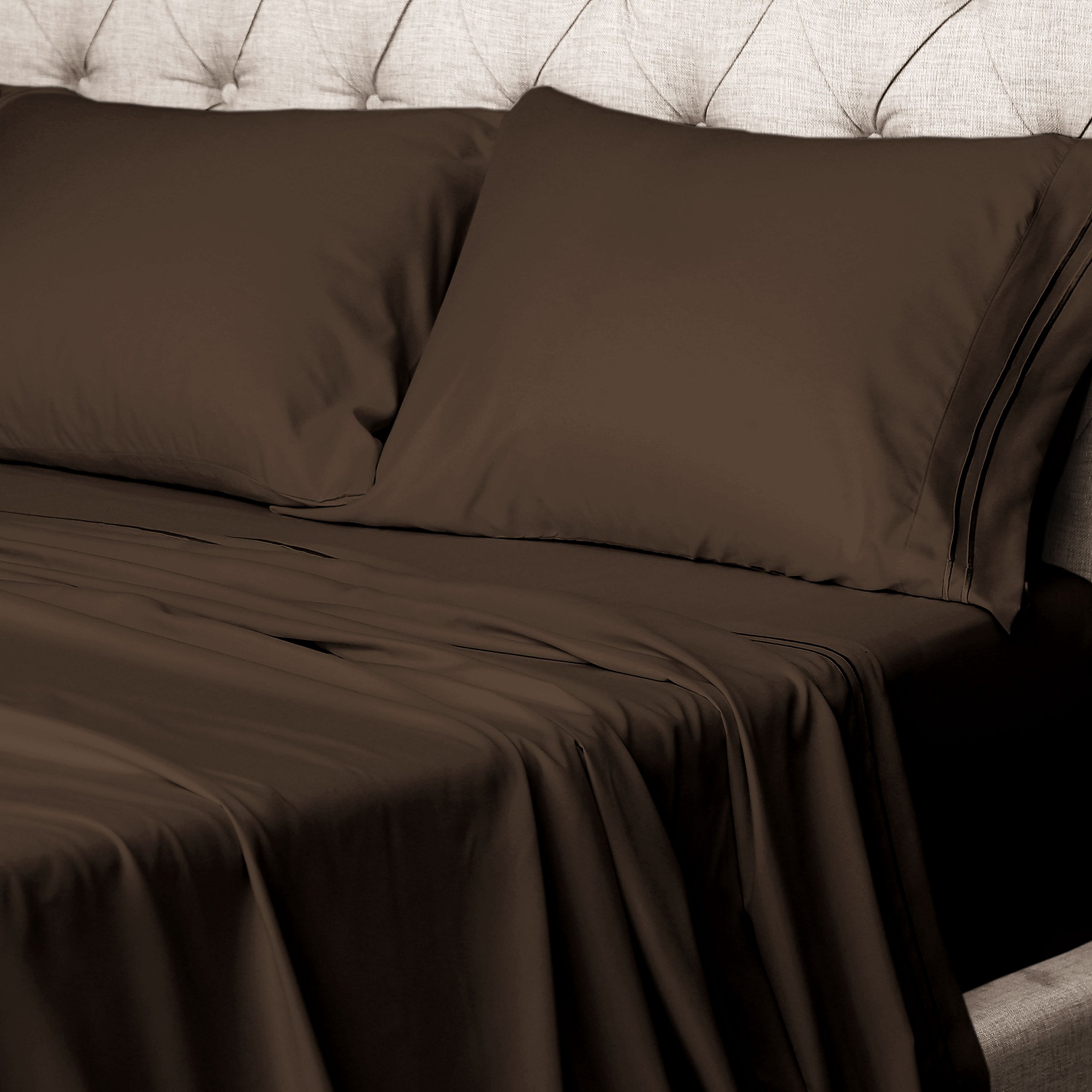 Egyptian Sheets - 4pc Set (2 Pillowcases, 1 Fitted Sheet, 1 Flat Sheet) Ultra Soft, Luxurious, Wrinkle & Fade Resistant Premium Hotel Quality- Giovanni Line by Luxor Linens (Full, Chocolate)